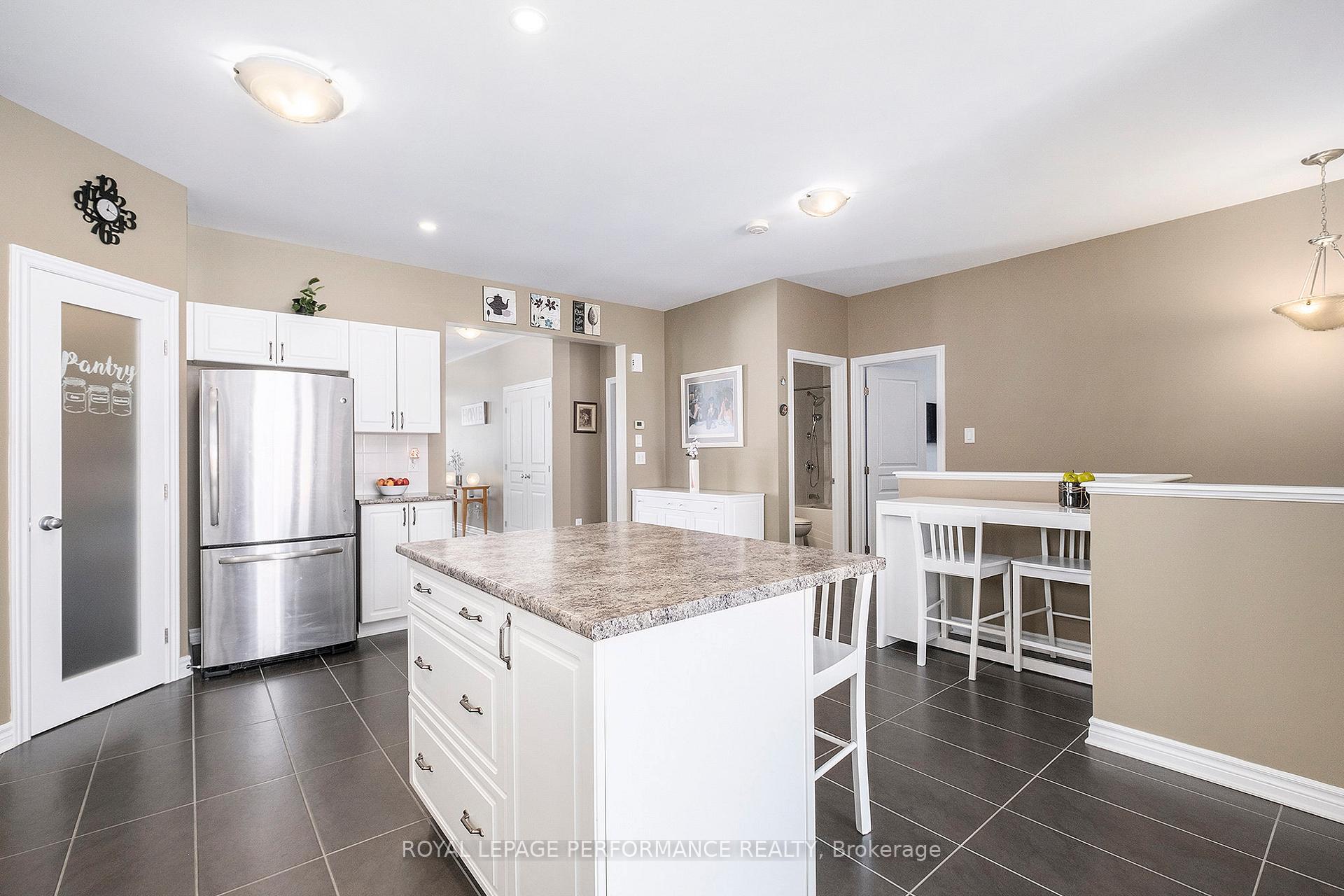 Photo 9 of 658 Percifor Way, Ottawa, Mer Bleue/Bradley Estates/Anderson Park — HOMEH