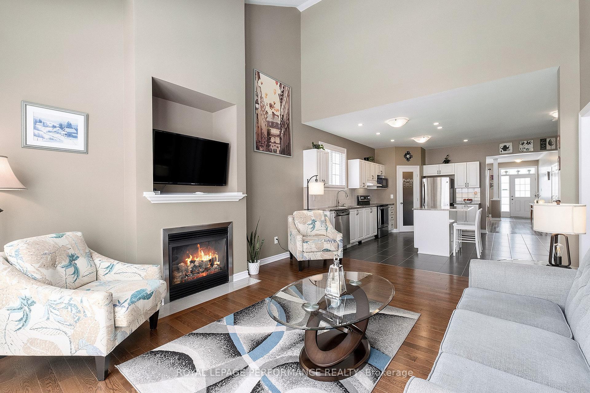 Photo 12 of 658 Percifor Way, Ottawa, Mer Bleue/Bradley Estates/Anderson Park — HOMEH
