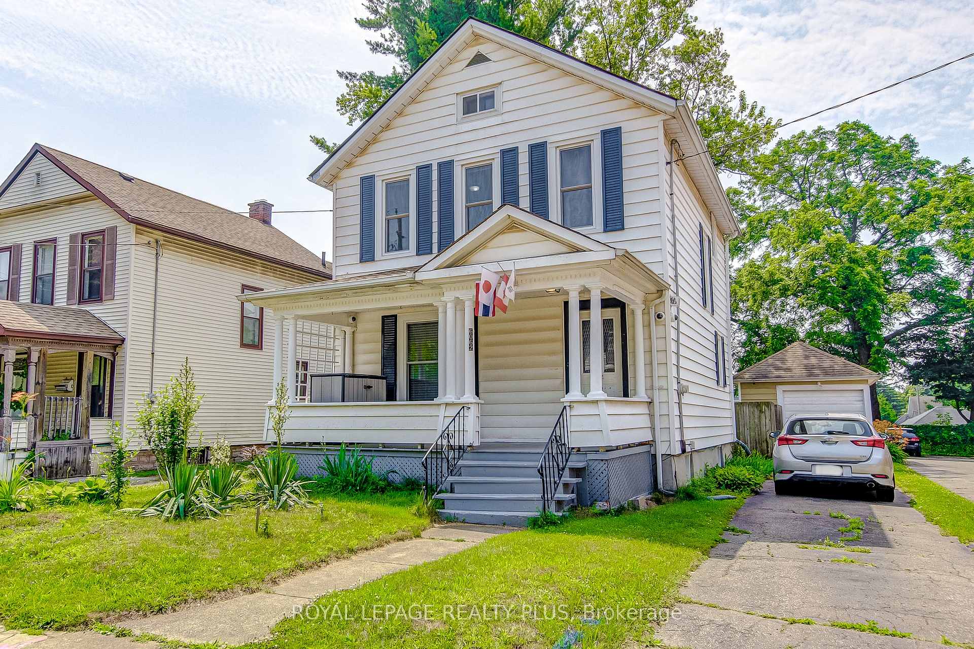 Front of 6062 Barker Street