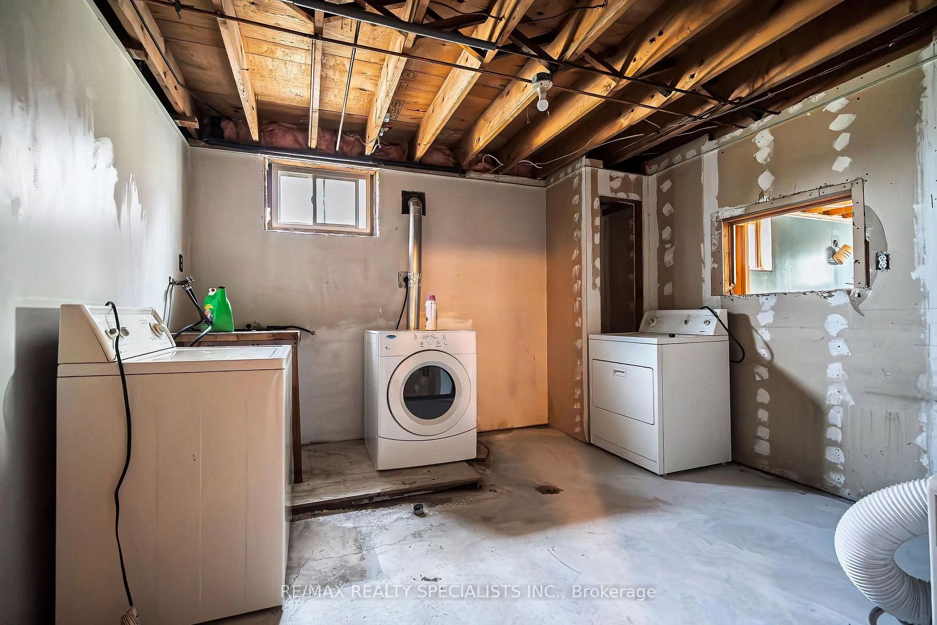 Photo 26 of 11134 Willodell Road, Niagara Falls, Lyons Creek — HOMEH