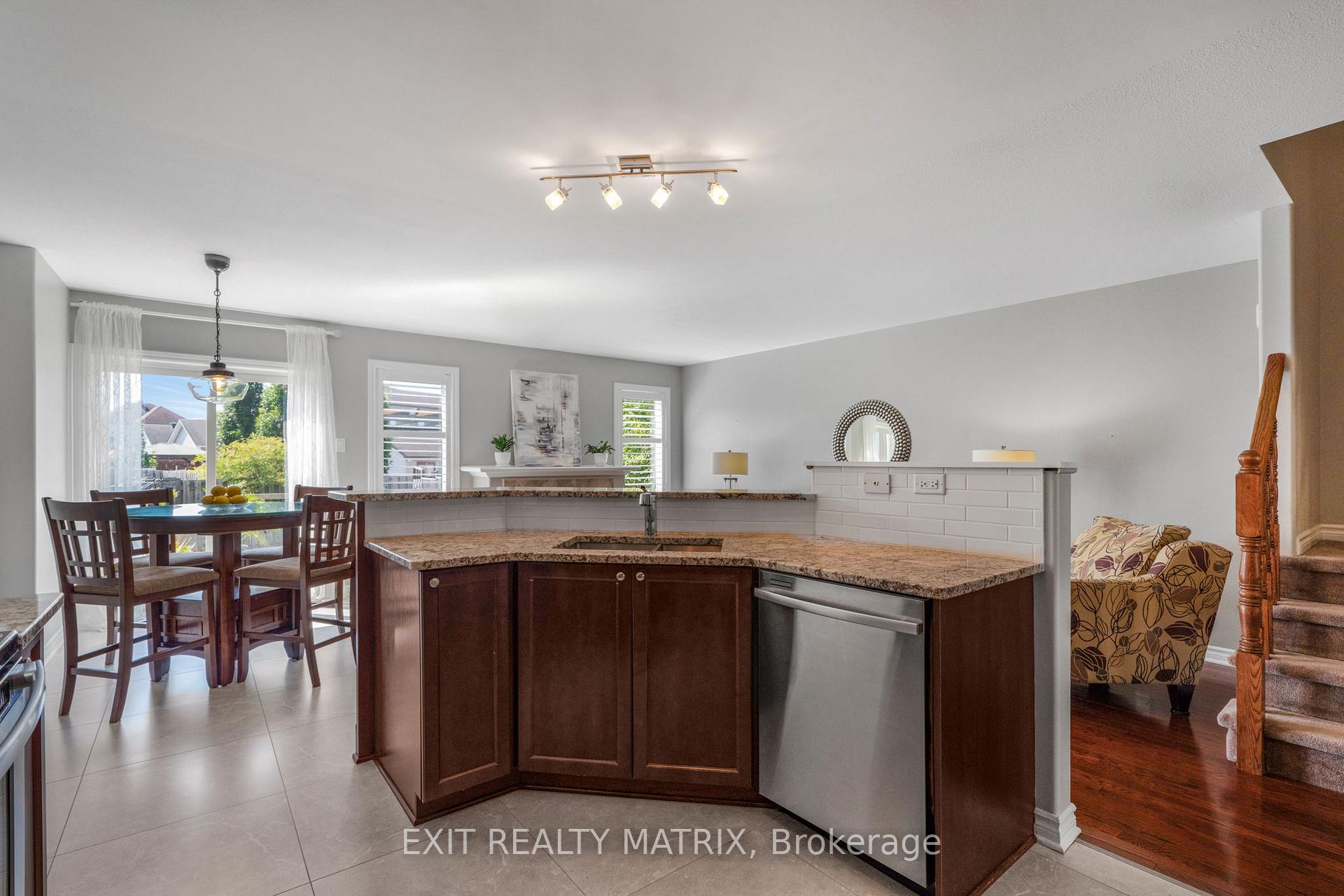 Photo 12 of 1836 Arrowgrass Way, Ottawa, Notting Hill/Summerside — HOMEH
