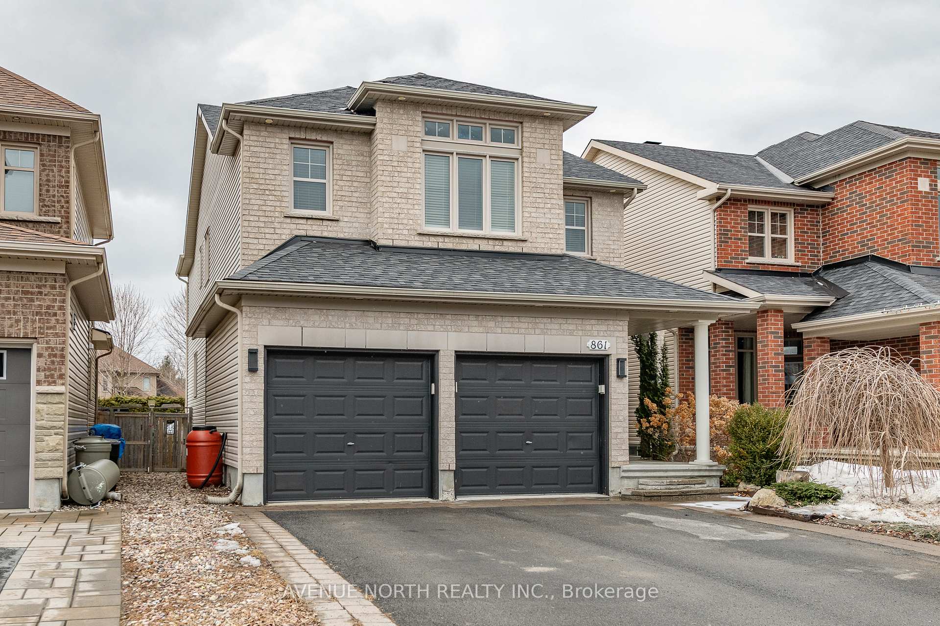 Photo 2 of 861 Contour Street, Ottawa, Mer Bleue/Bradley Estates/Anderson Park — HOMEH