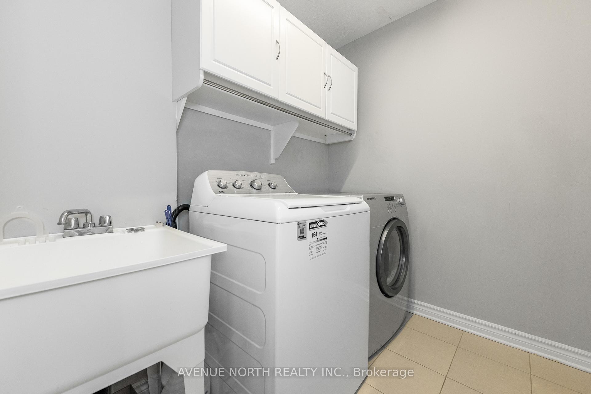 Photo 7 of 861 Contour Street, Ottawa, Mer Bleue/Bradley Estates/Anderson Park — HOMEH