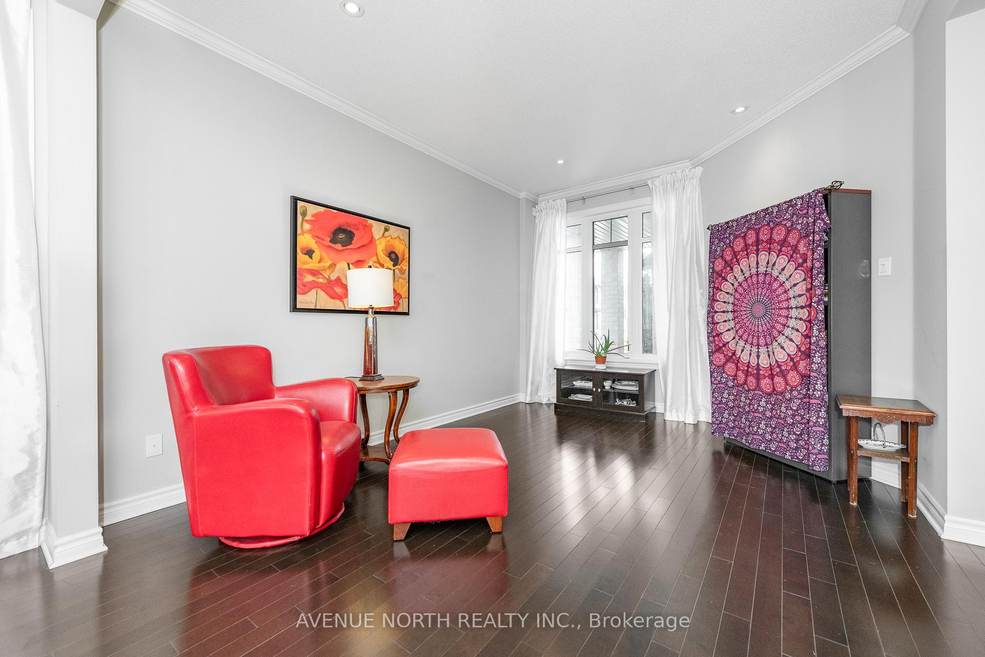 Photo 9 of 861 Contour Street, Ottawa, Mer Bleue/Bradley Estates/Anderson Park — HOMEH
