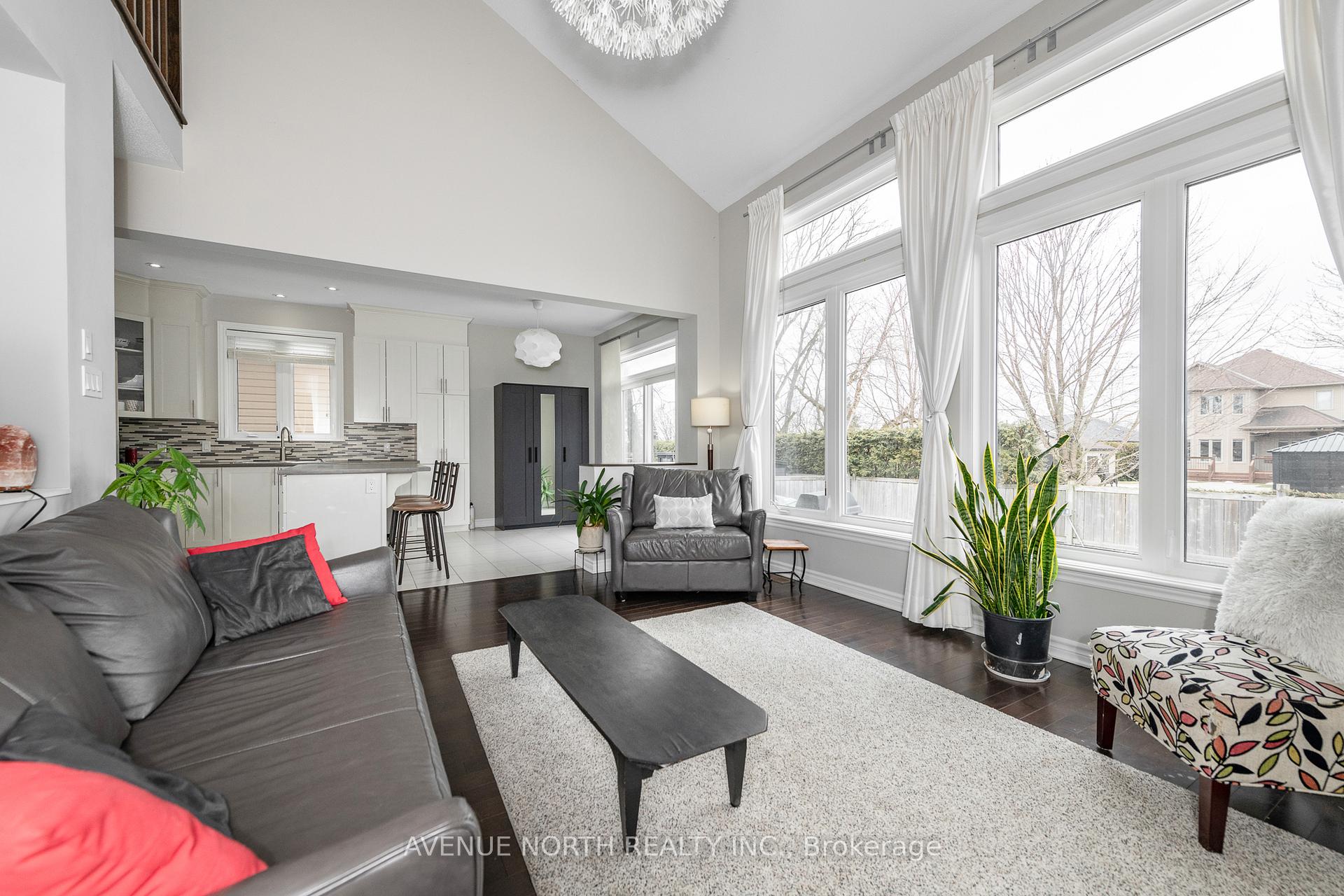 Photo 13 of 861 Contour Street, Ottawa, Mer Bleue/Bradley Estates/Anderson Park — HOMEH