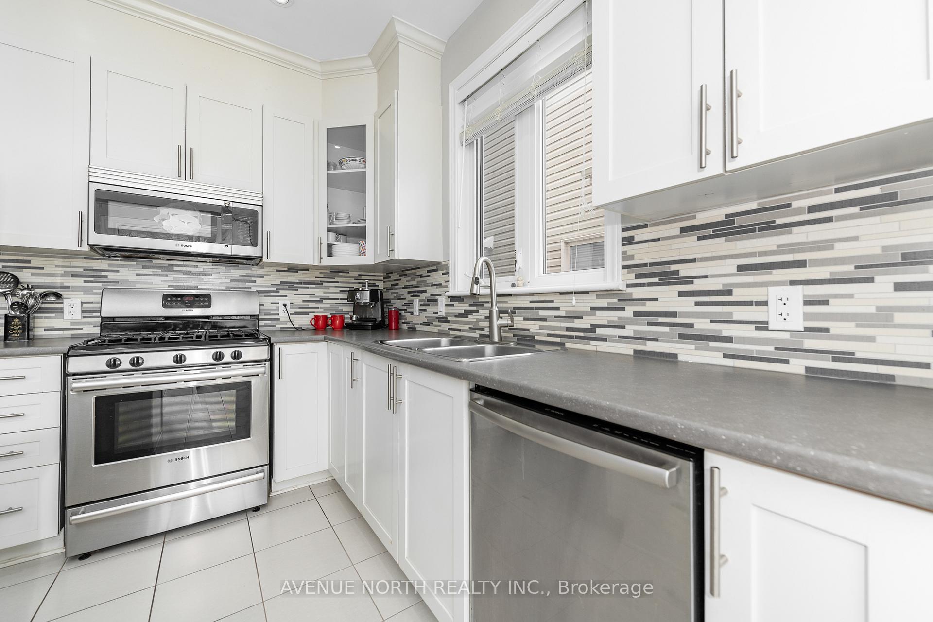 Photo 17 of 861 Contour Street, Ottawa, Mer Bleue/Bradley Estates/Anderson Park — HOMEH