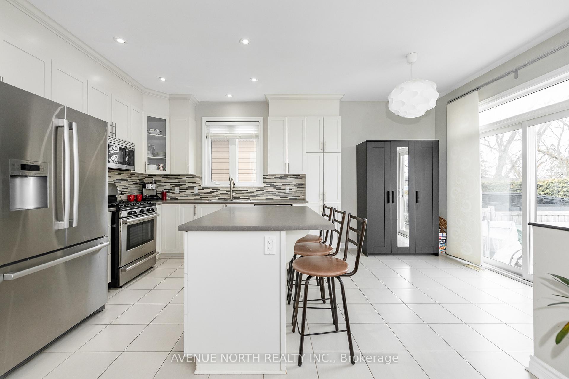 Photo 21 of 861 Contour Street, Ottawa, Mer Bleue/Bradley Estates/Anderson Park — HOMEH