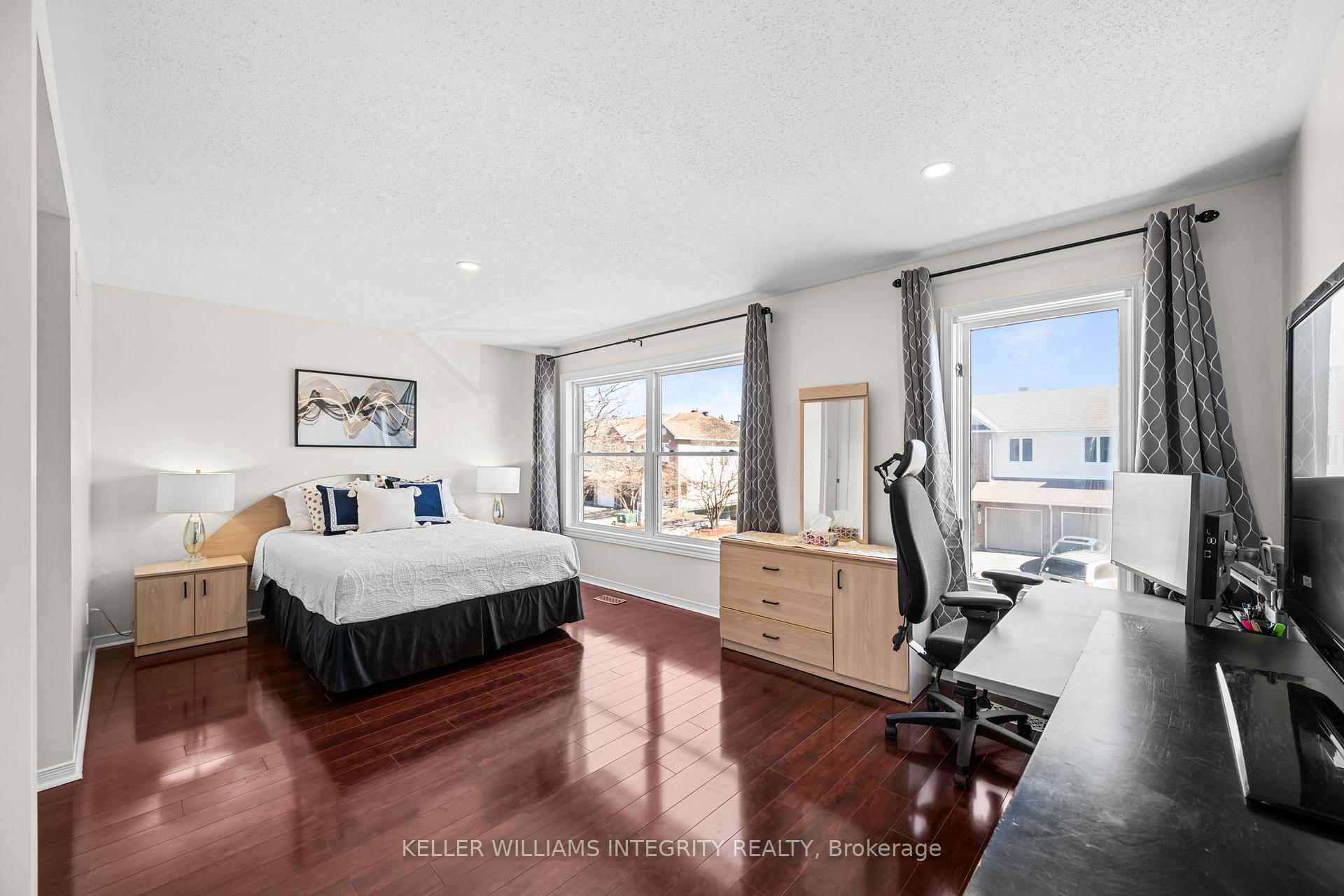 Photo 18 of 6036 Pineglade Crescent, Ottawa, Chapel Hill South - Orleans Village — HOMEH