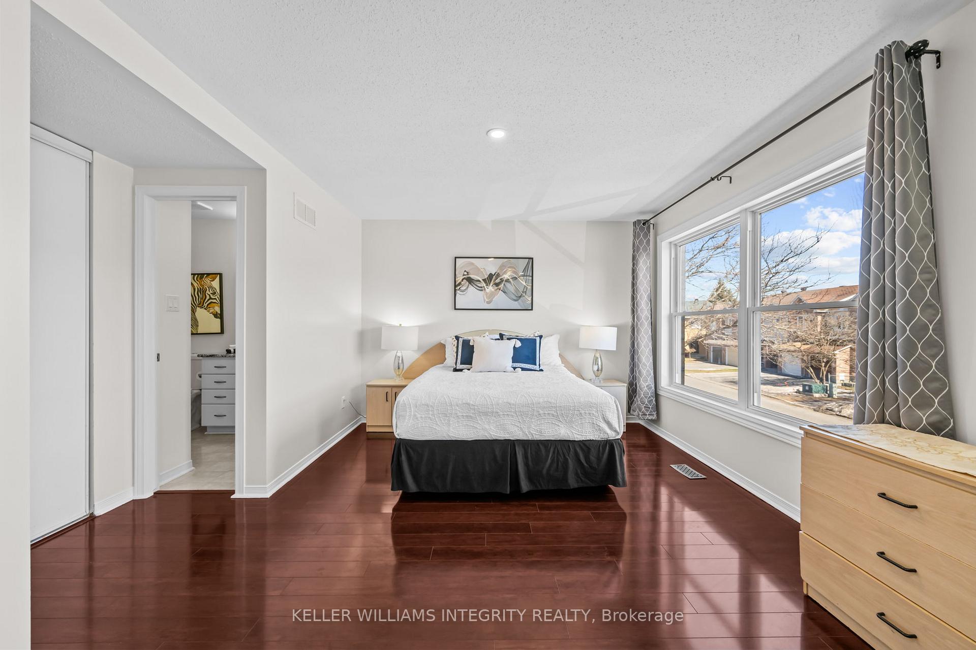 Photo 19 of 6036 Pineglade Crescent, Ottawa, Chapel Hill South - Orleans Village — HOMEH