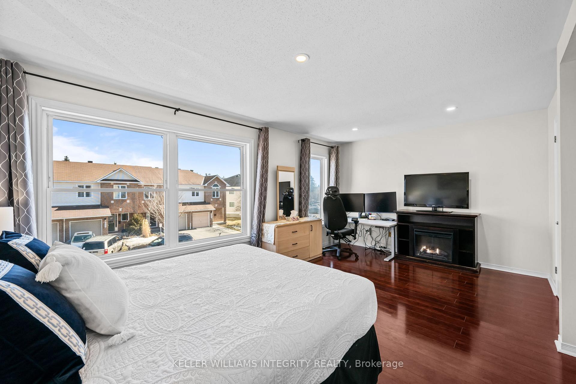 Photo 20 of 6036 Pineglade Crescent, Ottawa, Chapel Hill South - Orleans Village — HOMEH