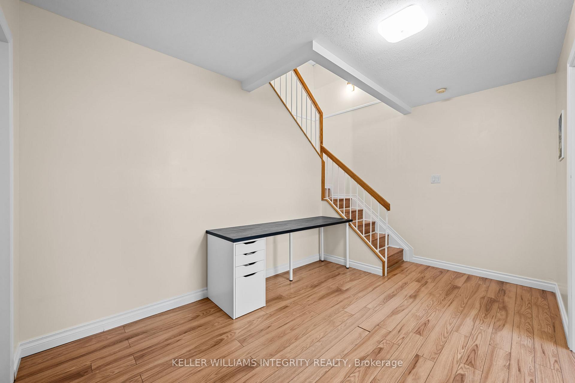 Photo 24 of 6036 Pineglade Crescent, Ottawa, Chapel Hill South - Orleans Village — HOMEH