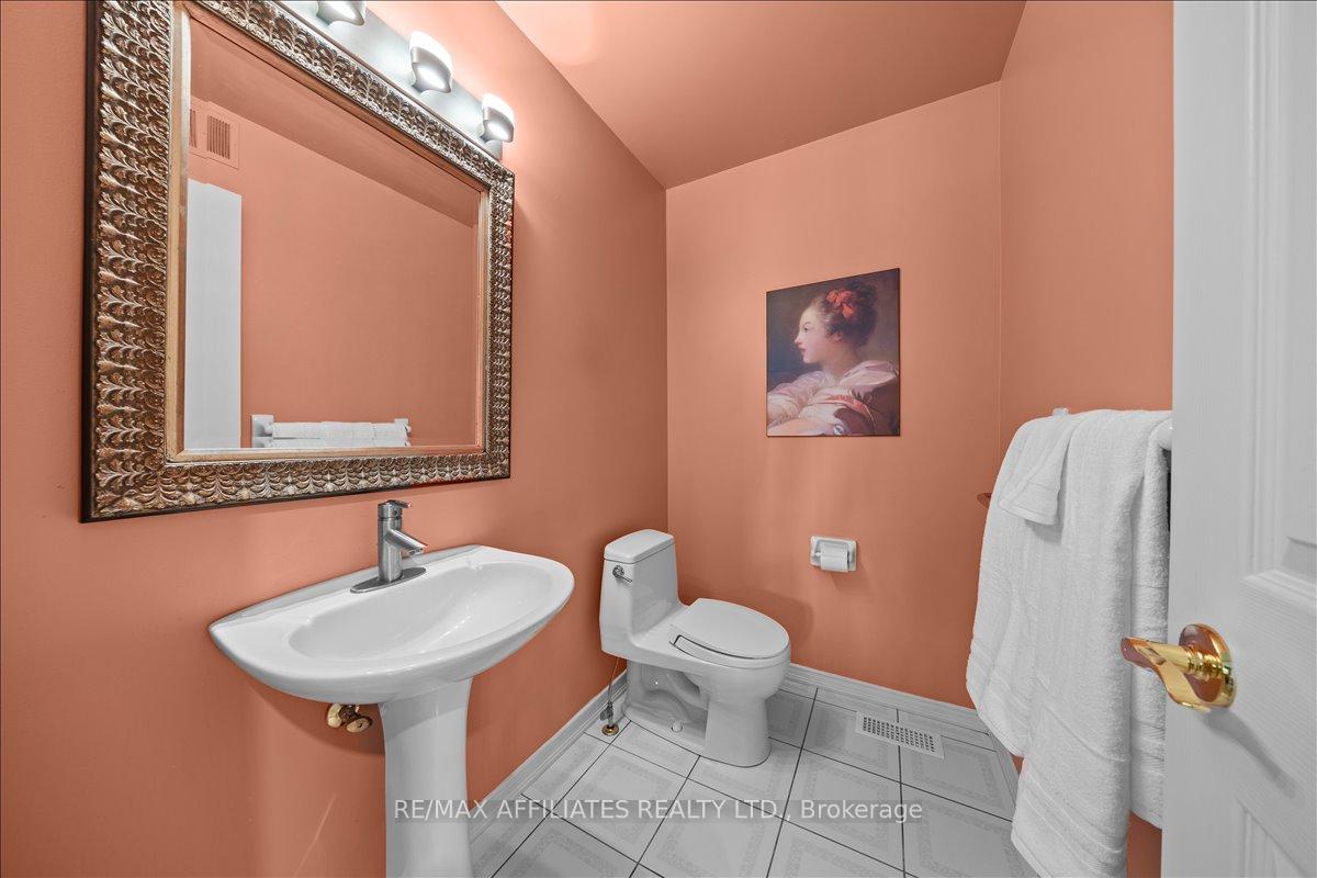 Photo 7 of 1266 Barnwell Crescent, Ottawa, Navan — HOMEH