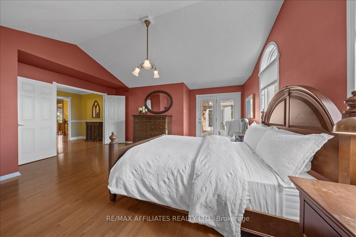 Photo 21 of 1266 Barnwell Crescent, Ottawa, Navan — HOMEH