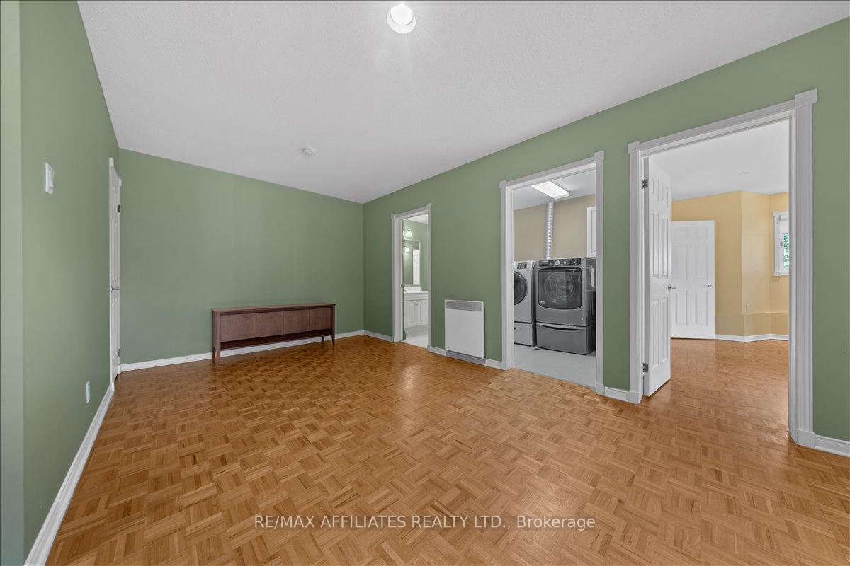 Photo 34 of 1266 Barnwell Crescent, Ottawa, Navan — HOMEH