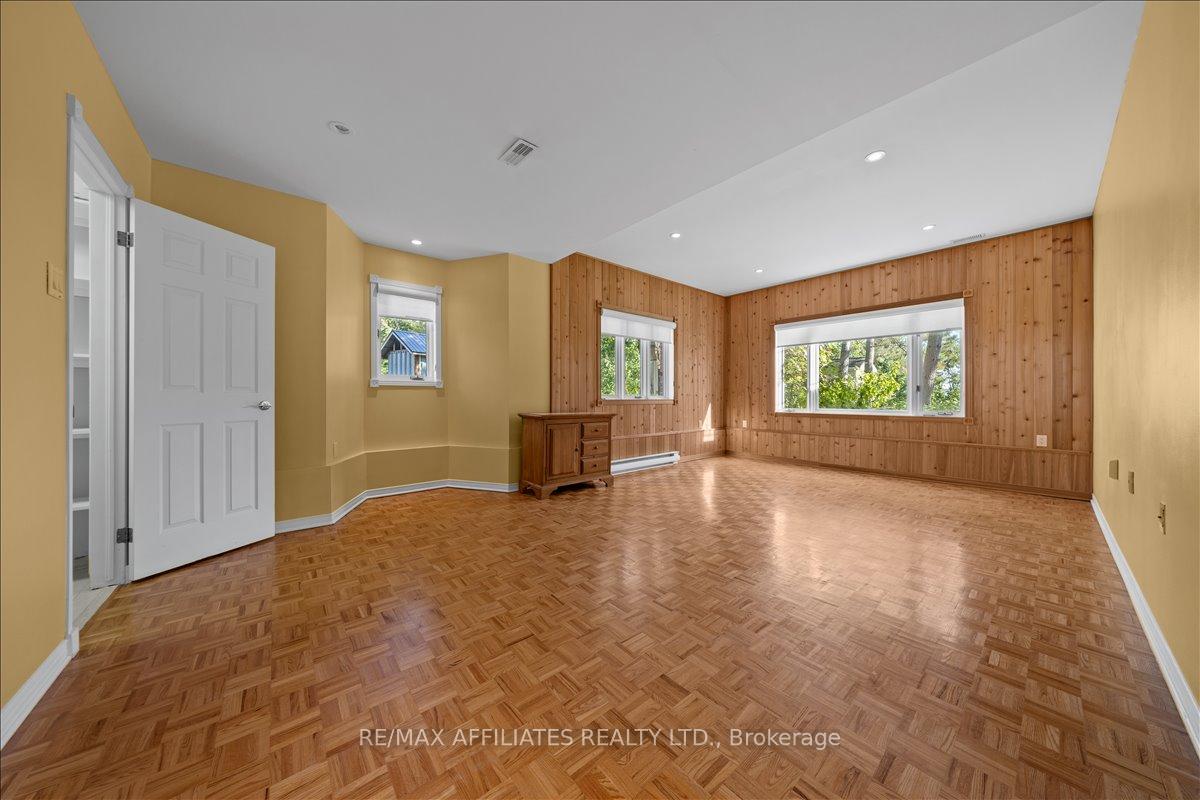 Photo 35 of 1266 Barnwell Crescent, Ottawa, Navan — HOMEH