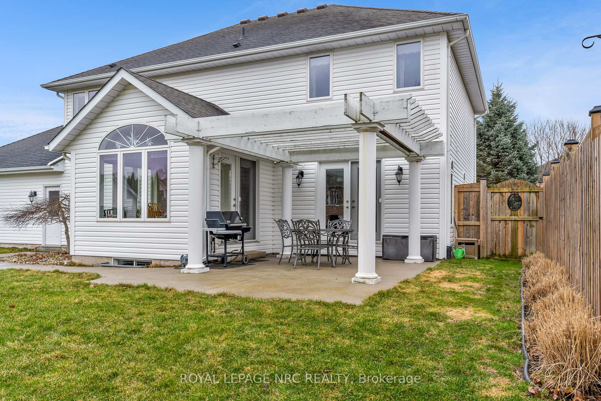 Photo 8 of 20 Meadowvale Drive, Pelham, Fonthill — HOMEH