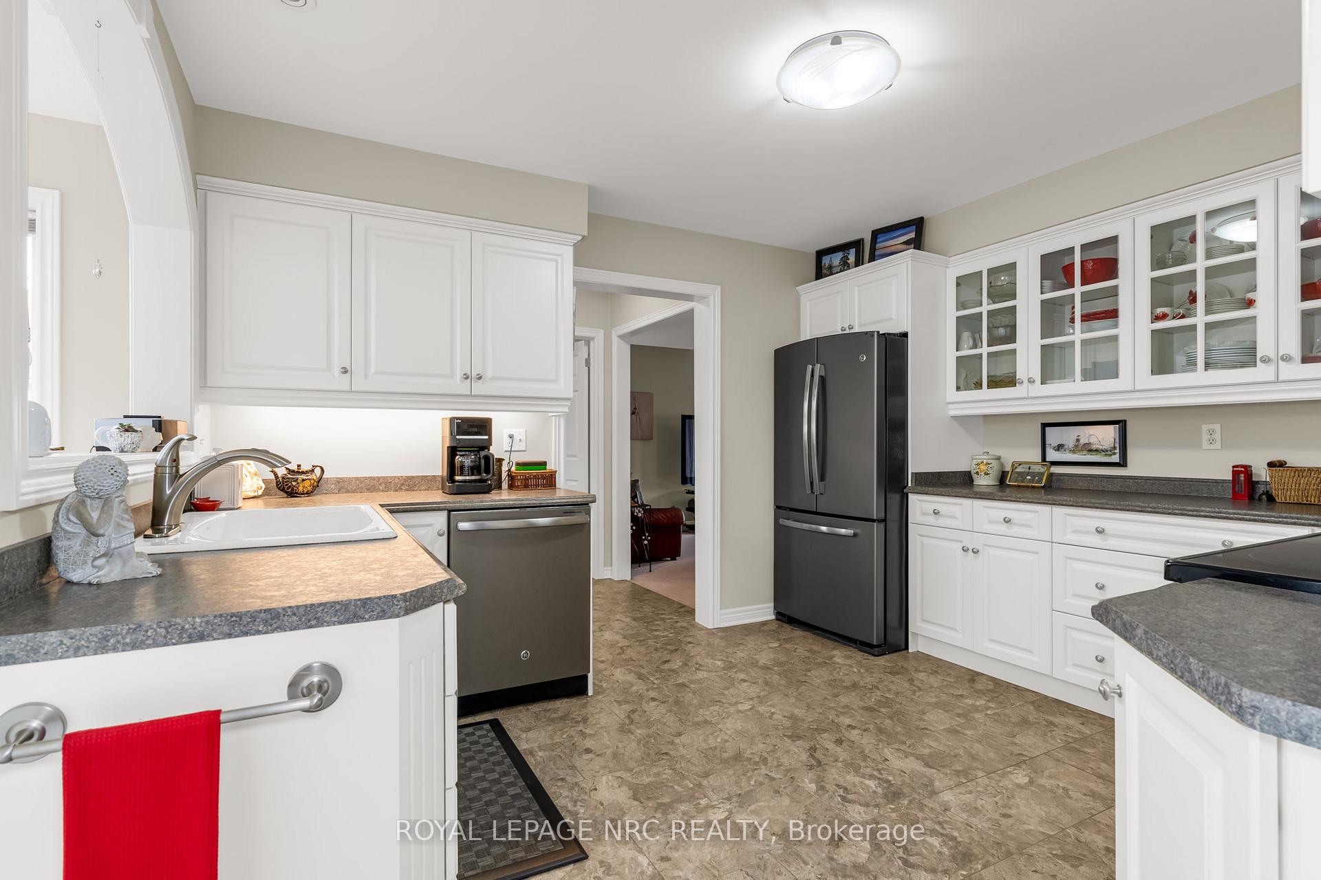 Photo 15 of 20 Meadowvale Drive, Pelham, Fonthill — HOMEH