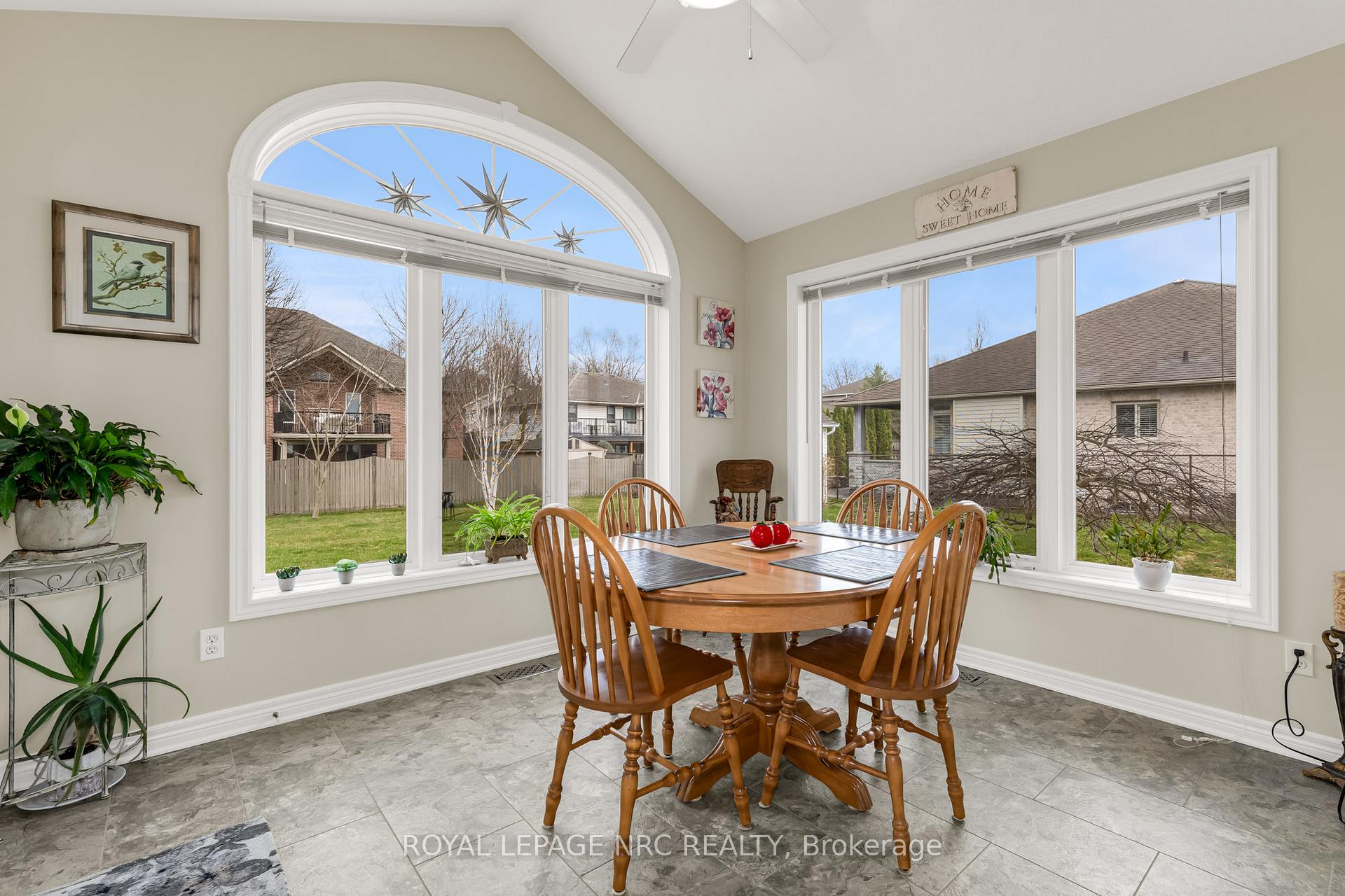 Photo 17 of 20 Meadowvale Drive, Pelham, Fonthill — HOMEH
