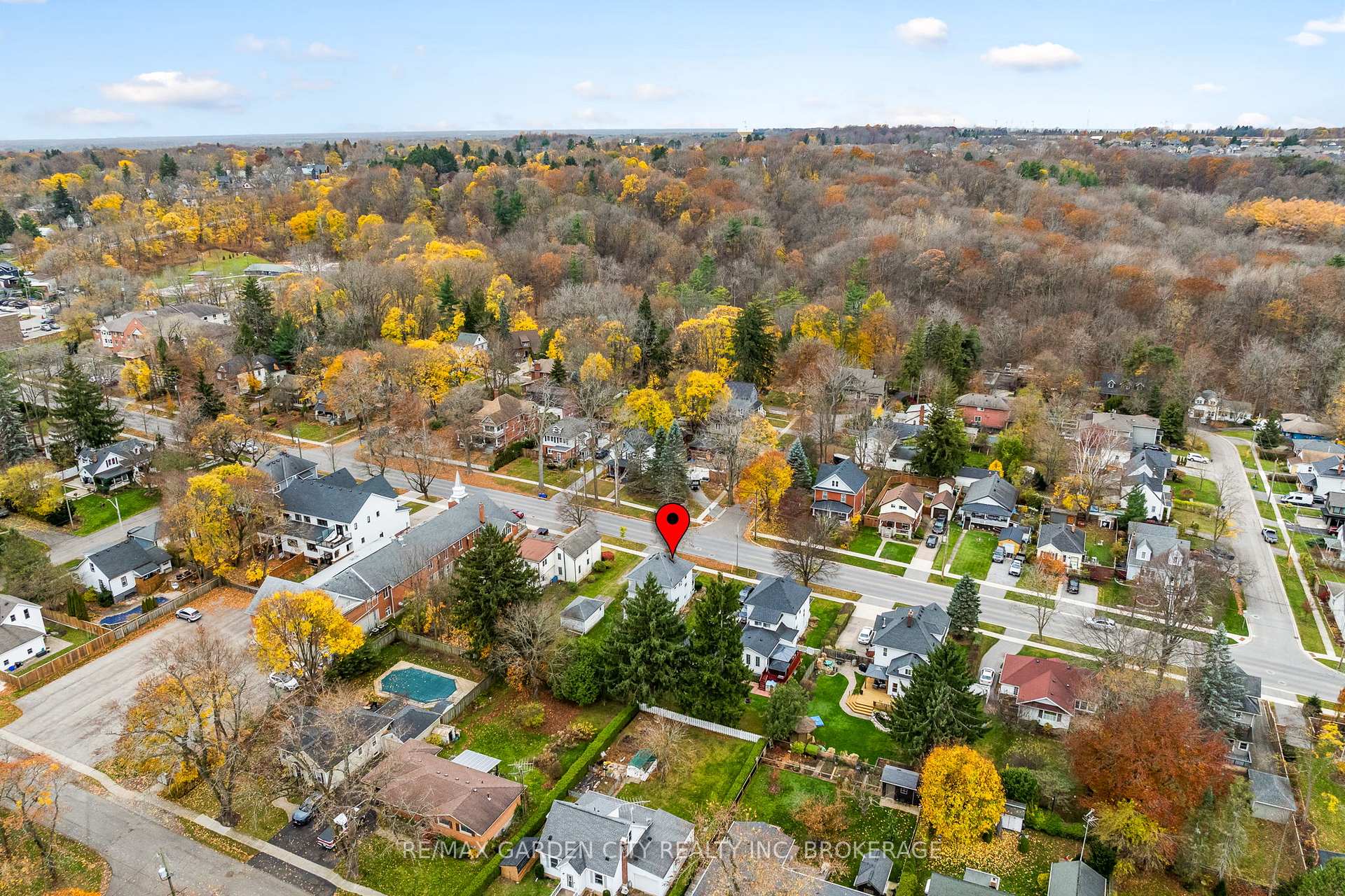 Photo 6 of 1561 Pelham Street, Pelham, Fonthill — HOMEH