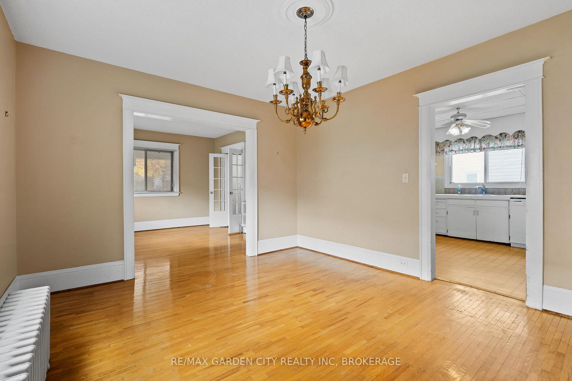 Photo 21 of 1561 Pelham Street, Pelham, Fonthill — HOMEH