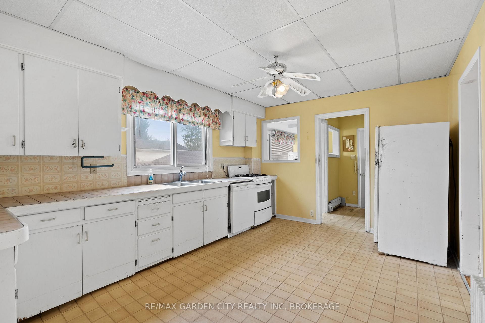 Photo 24 of 1561 Pelham Street, Pelham, Fonthill — HOMEH