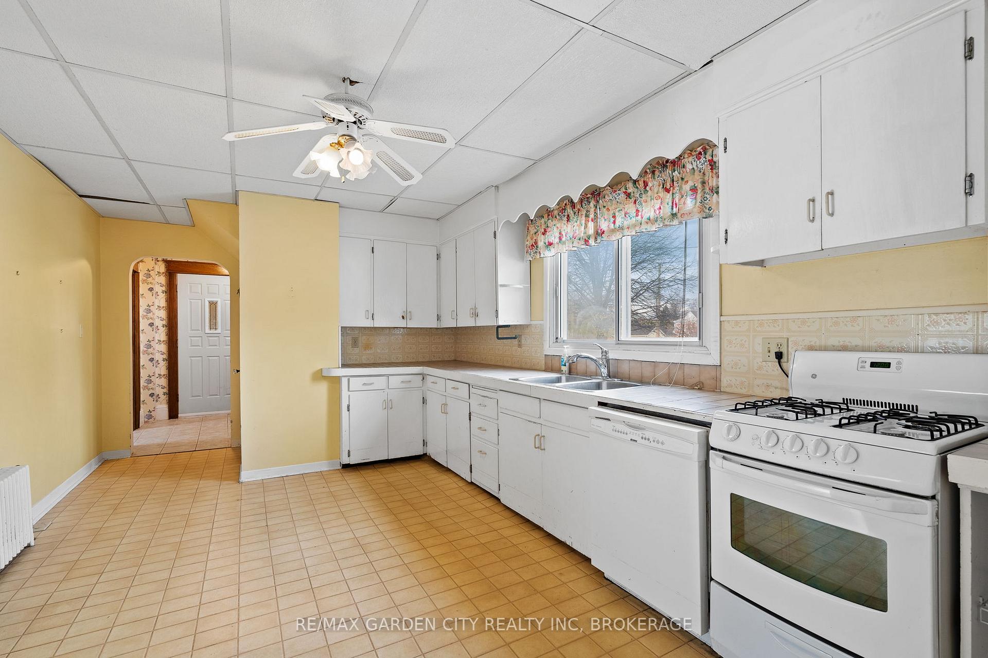 Photo 25 of 1561 Pelham Street, Pelham, Fonthill — HOMEH