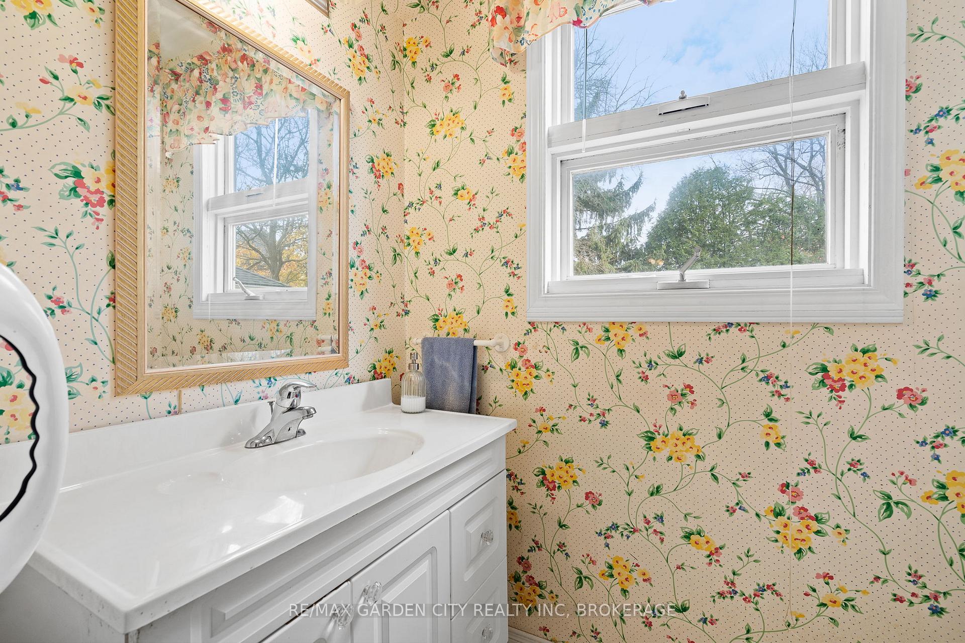 Photo 27 of 1561 Pelham Street, Pelham, Fonthill — HOMEH