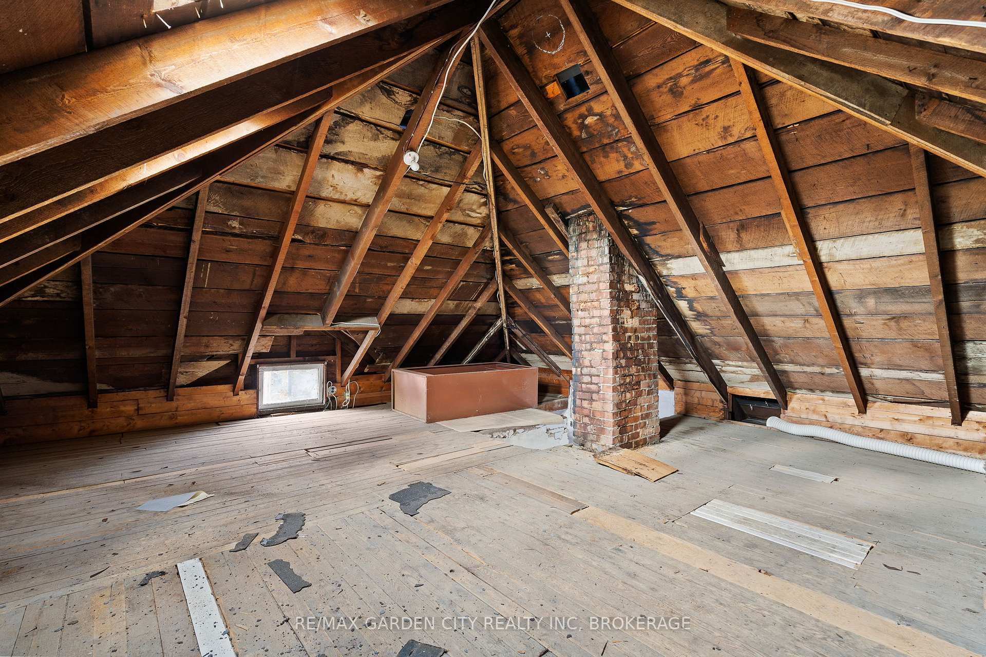 Photo 35 of 1561 Pelham Street, Pelham, Fonthill — HOMEH