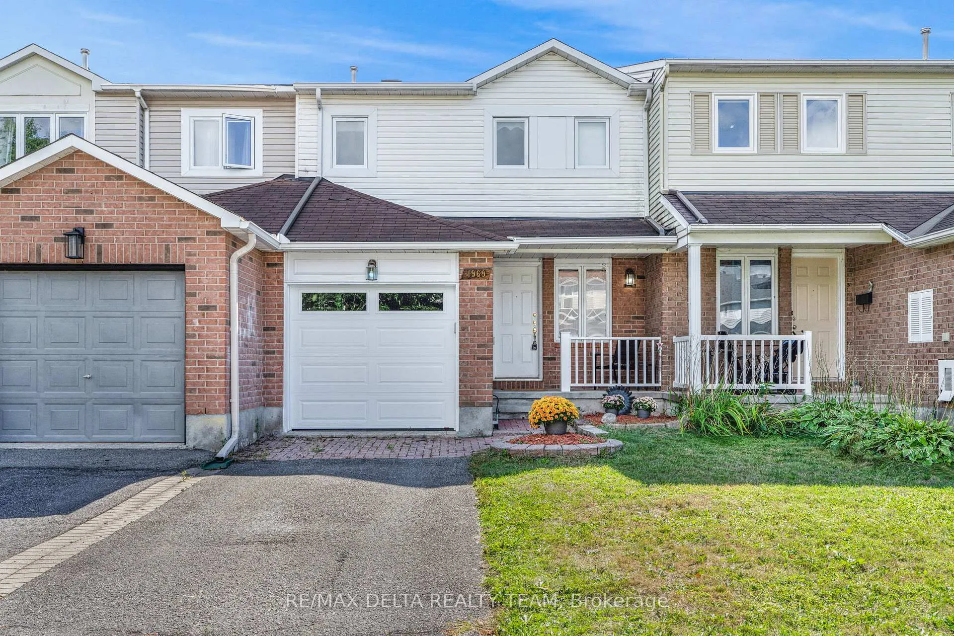 Photo 1 of 1969 Sunland Drive, Ottawa, Fallingbrook/Gardenway South — HOMEH