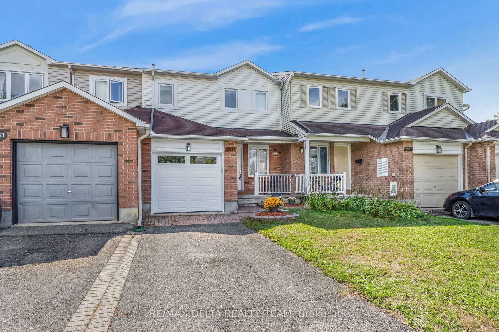 Photo 2 of 1969 Sunland Drive, Ottawa, Fallingbrook/Gardenway South — HOMEH