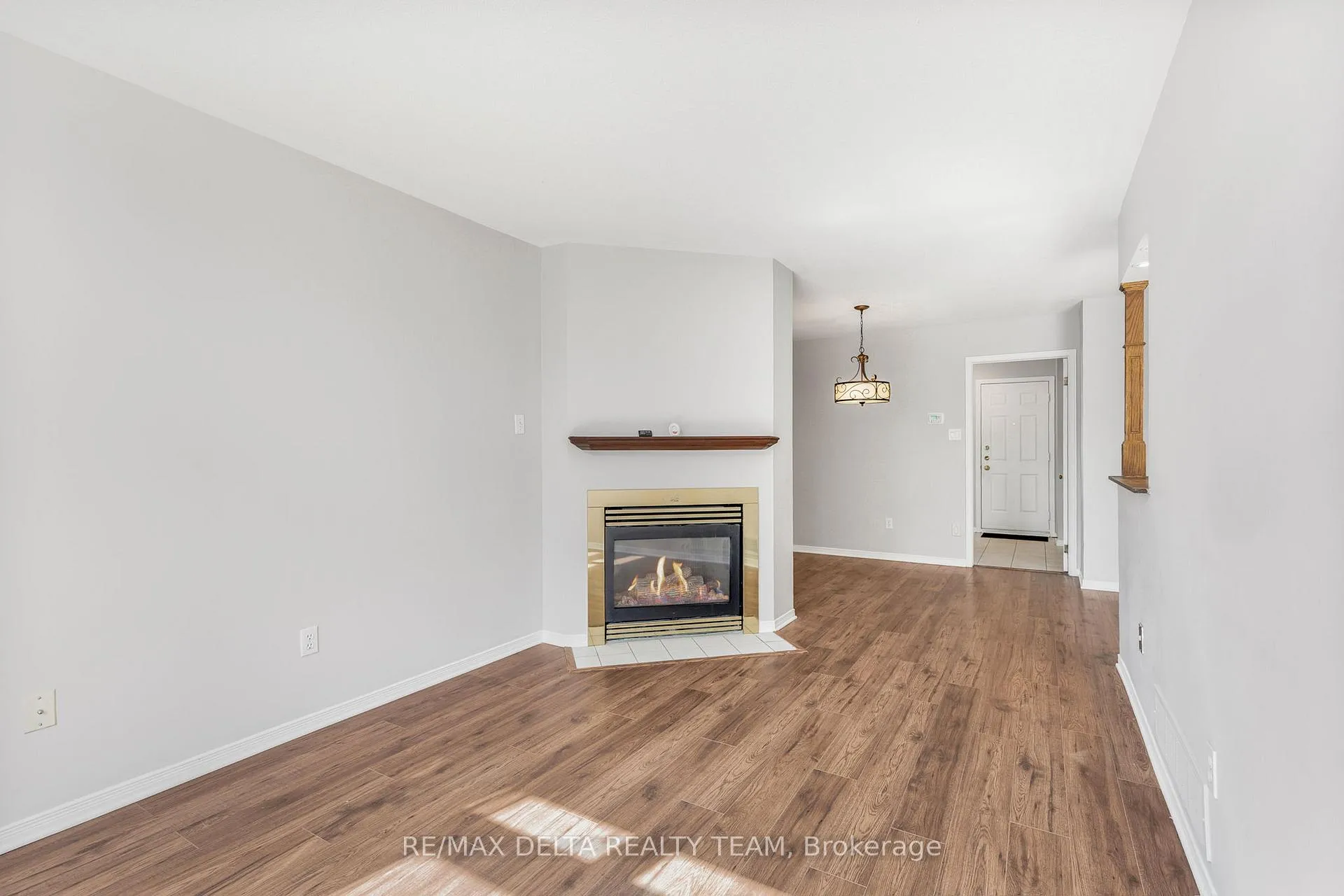 Photo 15 of 1969 Sunland Drive, Ottawa, Fallingbrook/Gardenway South — HOMEH