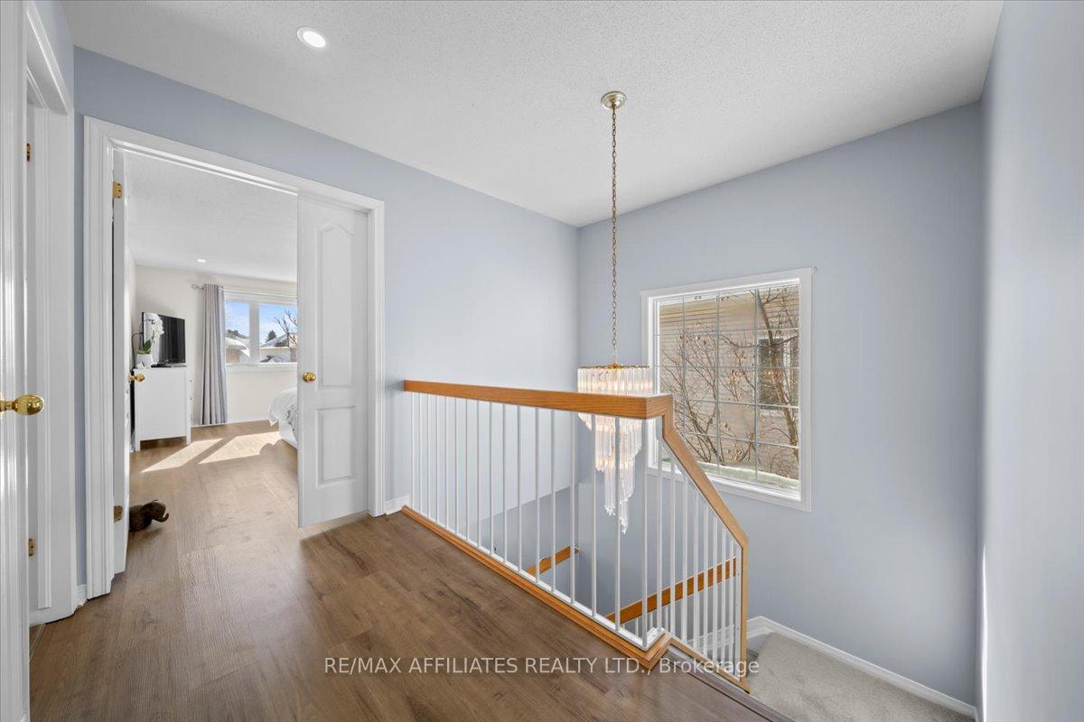 Photo 18 of 5901 Pineglade Crescent, Ottawa, Chapel Hill South - Orleans Village — HOMEH