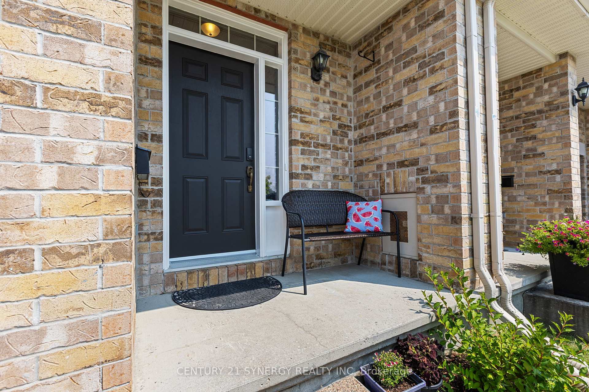 Photo 4 of 1790 Plainridge Crescent, Ottawa, Notting Hill/Summerside — HOMEH