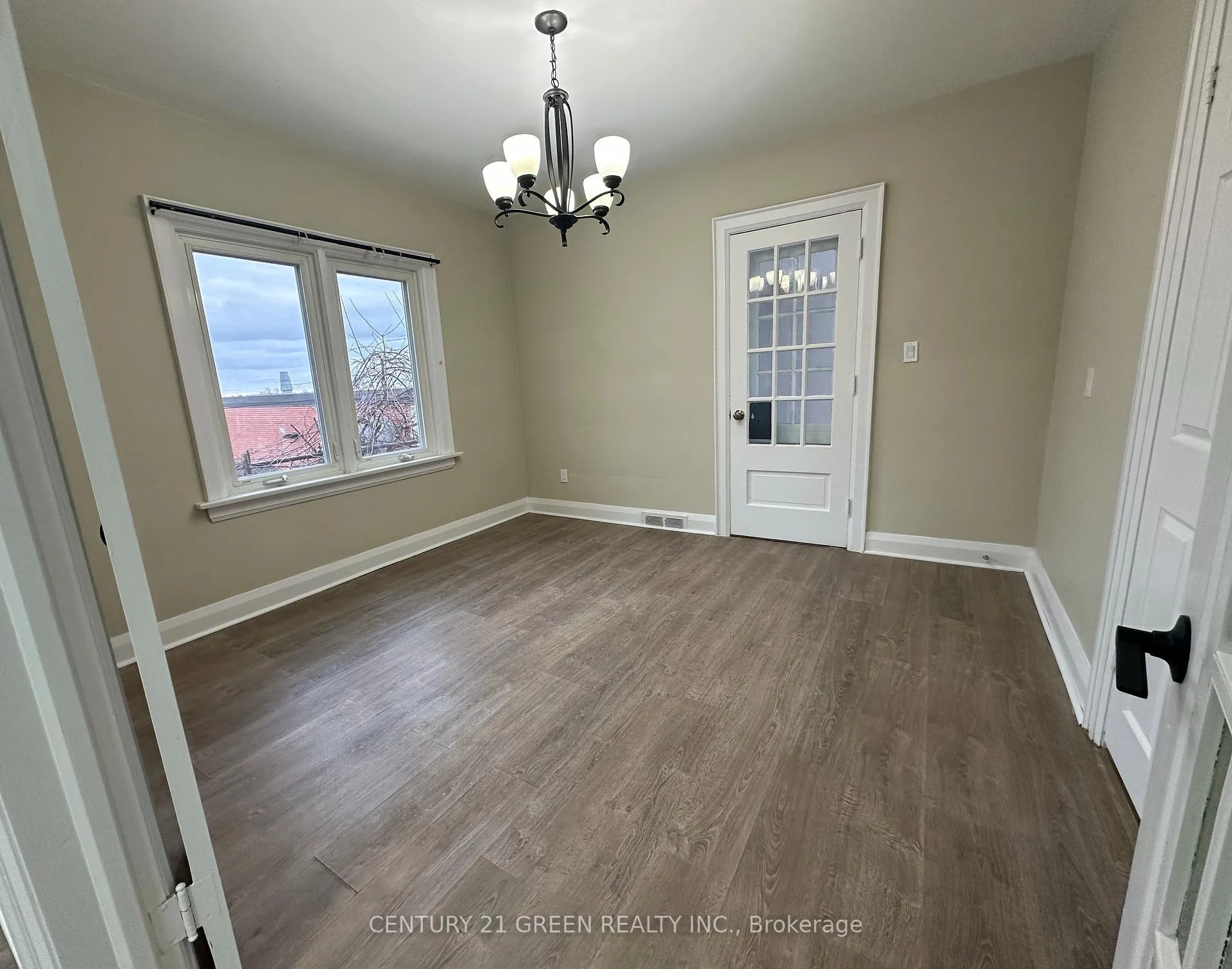 Photo 6 of 5736 Leonard Avenue, Niagara Falls, Hospital — HOMEH