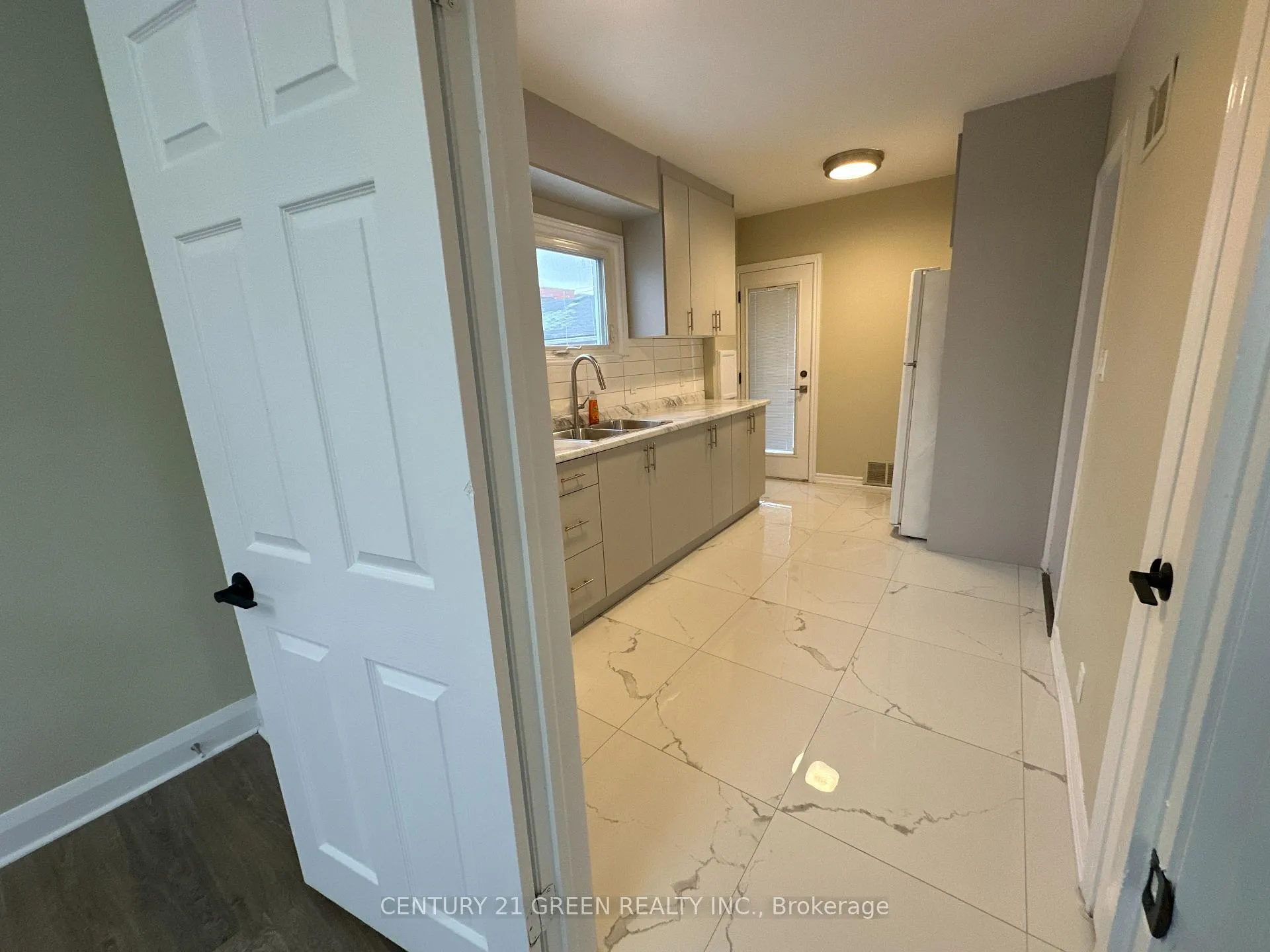 Photo 8 of 5736 Leonard Avenue, Niagara Falls, Hospital — HOMEH
