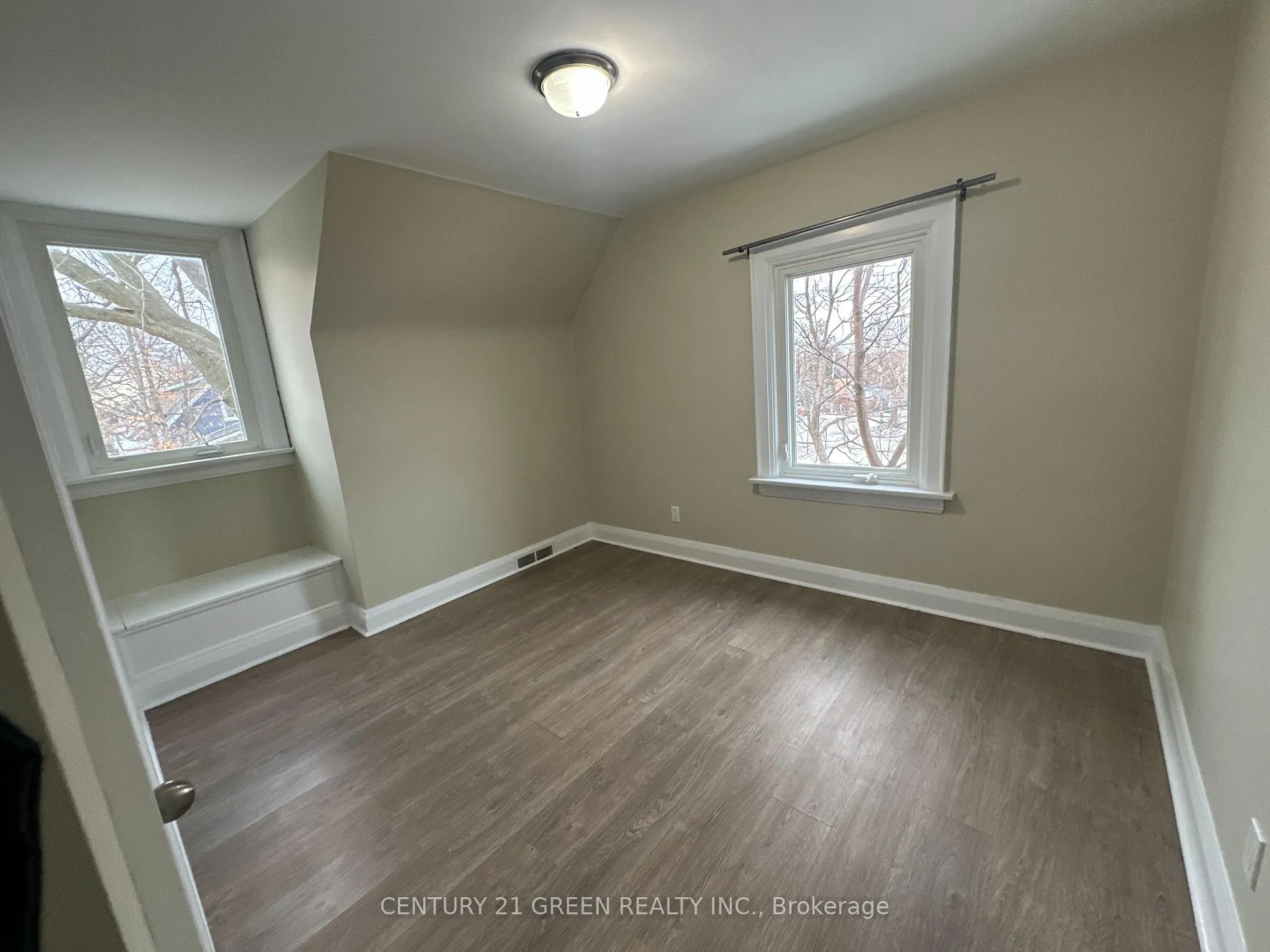 Photo 24 of 5736 Leonard Avenue, Niagara Falls, Hospital — HOMEH