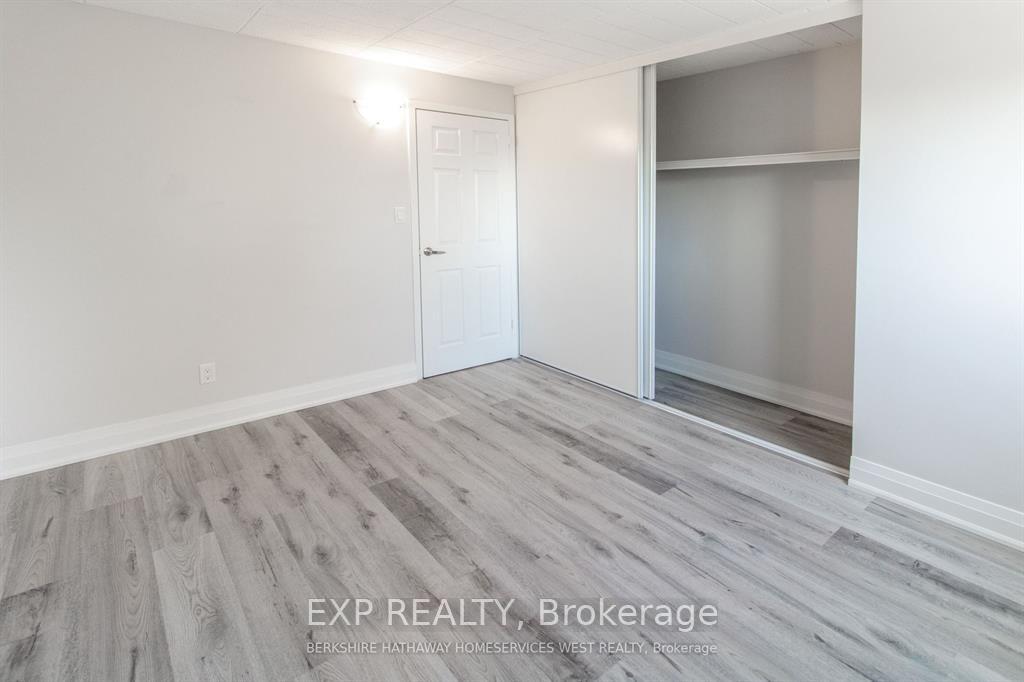 Photo 4 of Unit 11, 6287 O'neil Street, Niagara Falls, Stamford — HOMEH