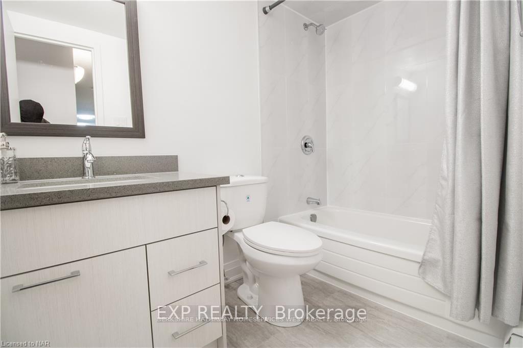 Photo 8 of Unit 11, 6287 O'neil Street, Niagara Falls, Stamford — HOMEH