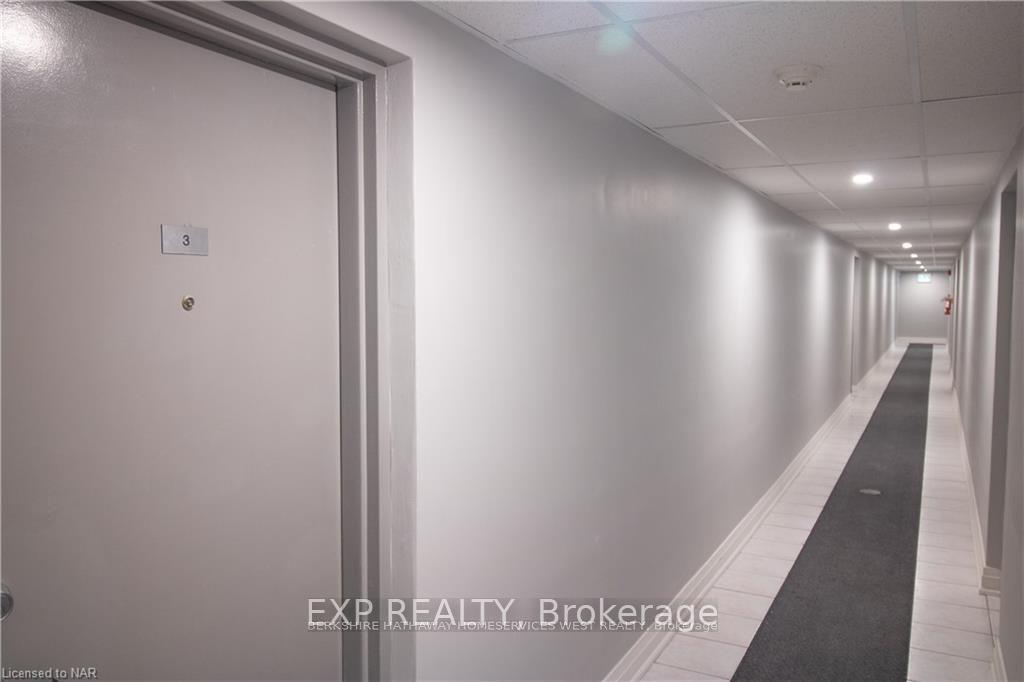 Photo 9 of Unit 11, 6287 O'neil Street, Niagara Falls, Stamford — HOMEH