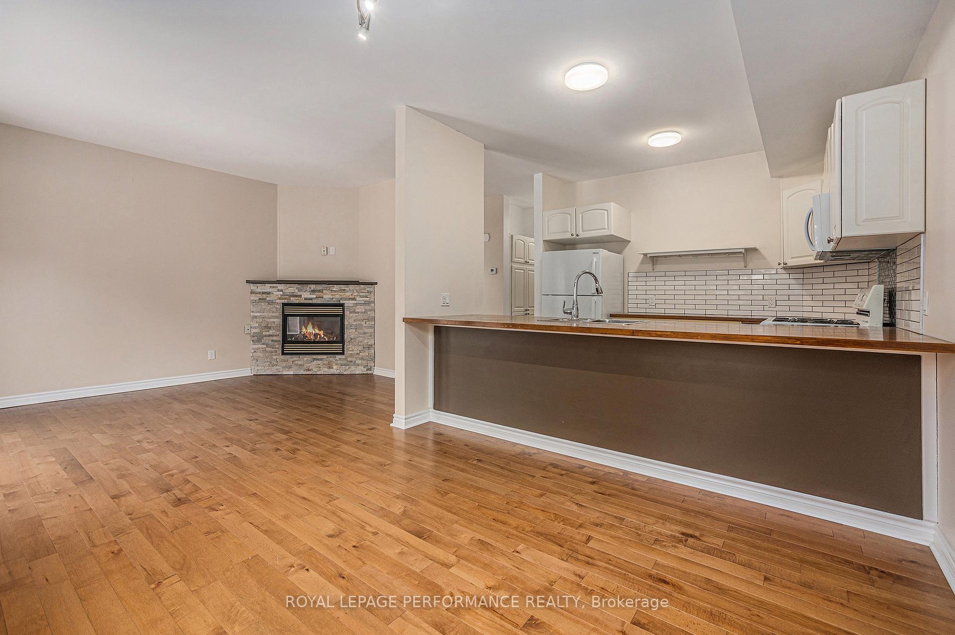 Photo 9 of 1392 Belcourt Boulevard, Ottawa, Chateauneuf — HOMEH