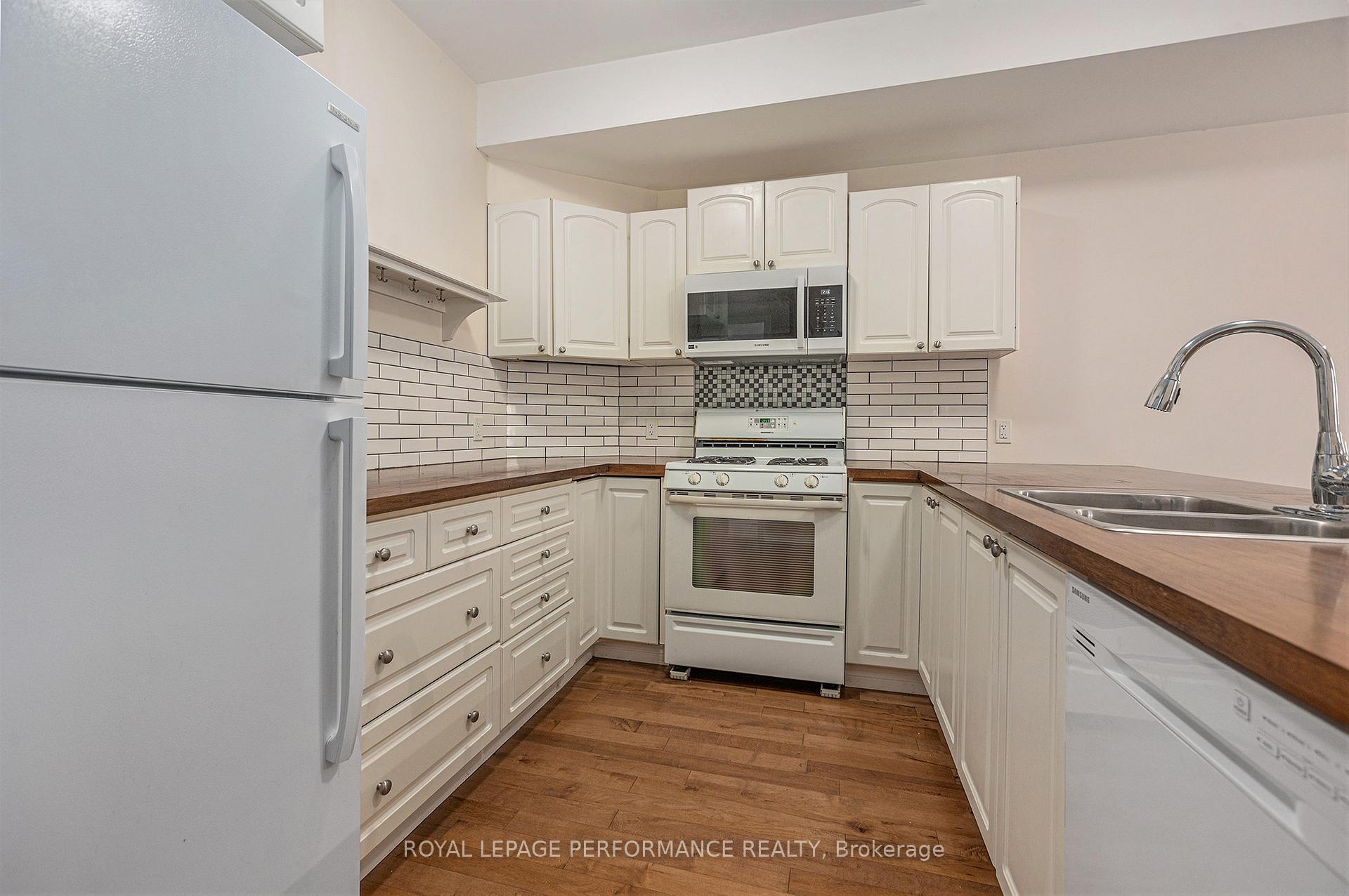 Photo 11 of 1392 Belcourt Boulevard, Ottawa, Chateauneuf — HOMEH