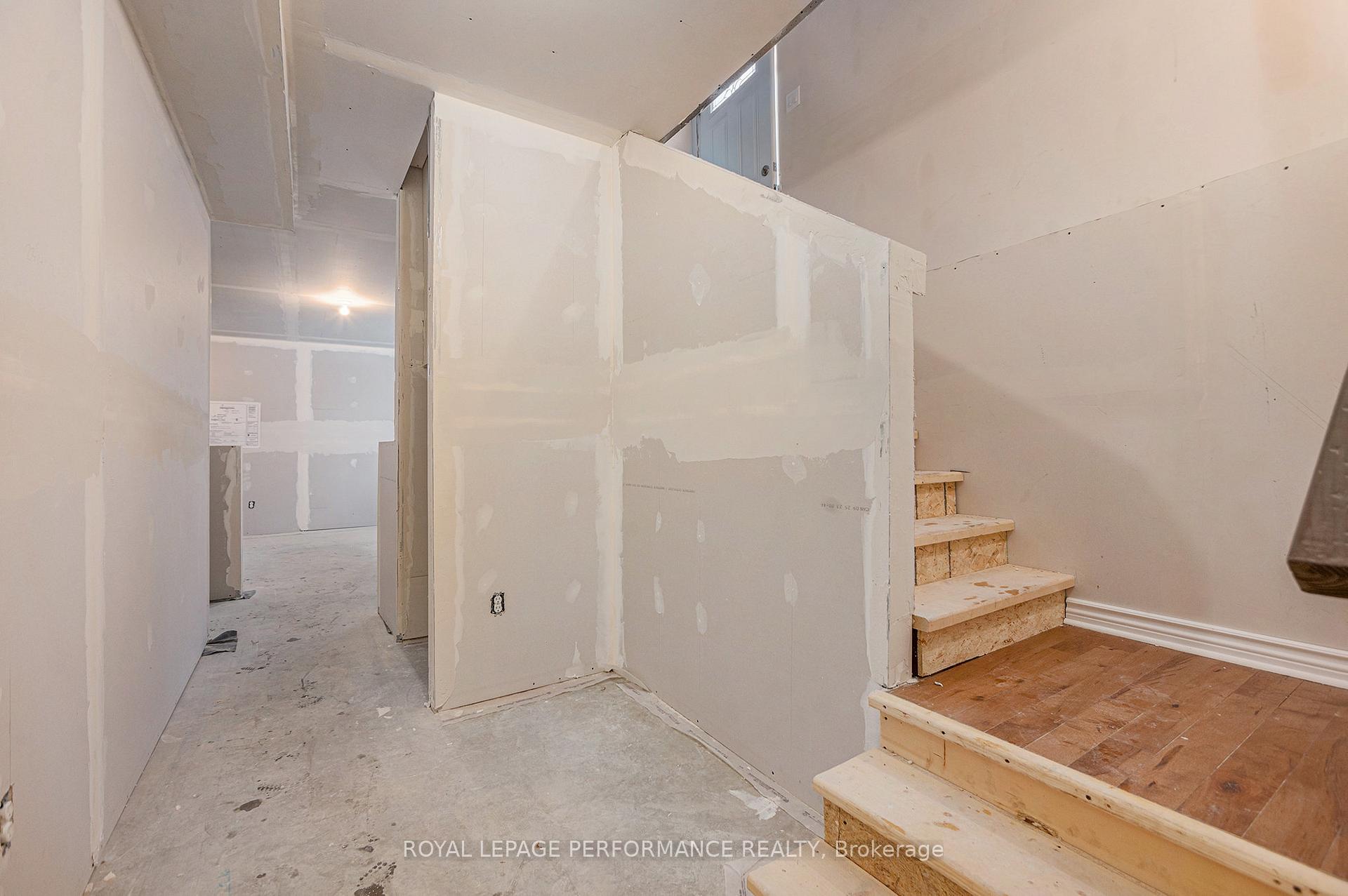 Photo 21 of 1392 Belcourt Boulevard, Ottawa, Chateauneuf — HOMEH