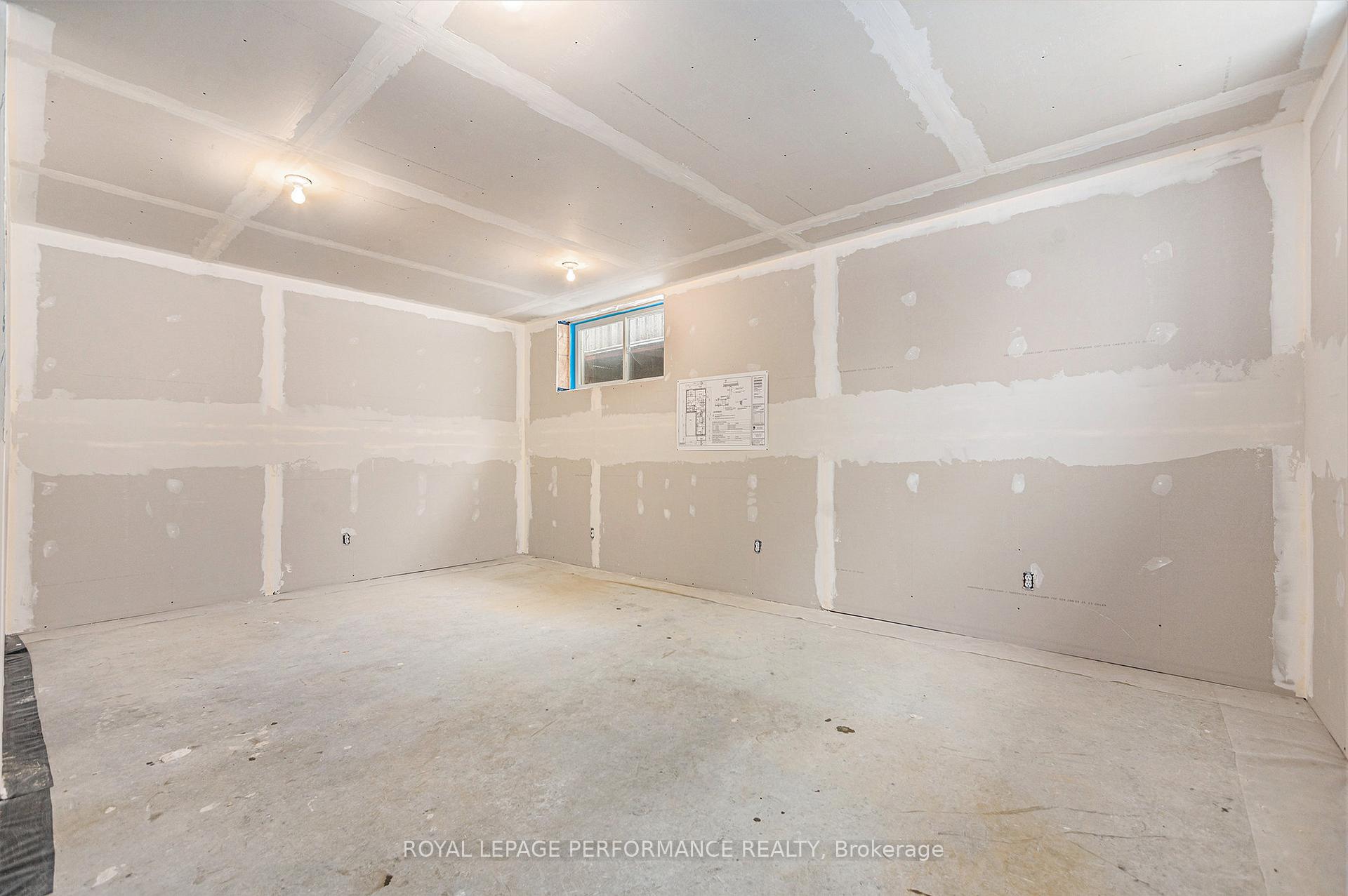Photo 22 of 1392 Belcourt Boulevard, Ottawa, Chateauneuf — HOMEH