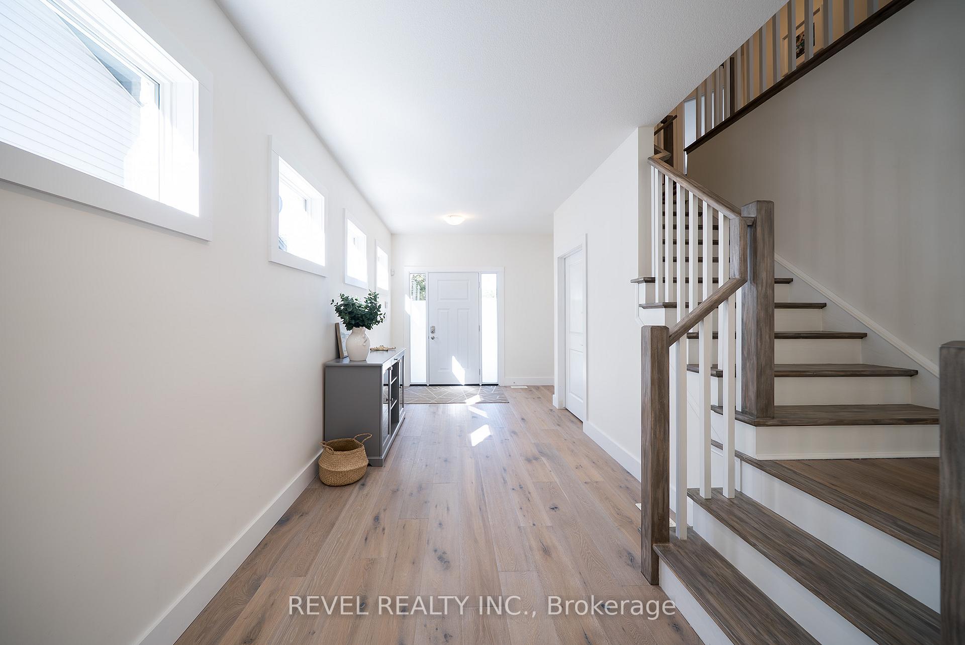 Photo 6 of 38 Lakeview Avenue, Norfolk, Port Dover — HOMEH