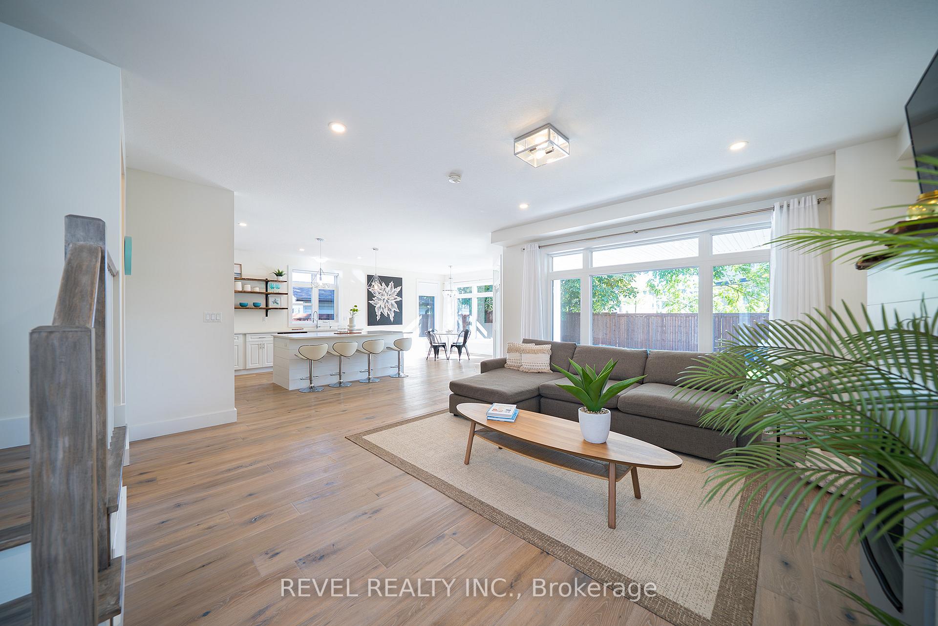 Photo 7 of 38 Lakeview Avenue, Norfolk, Port Dover — HOMEH