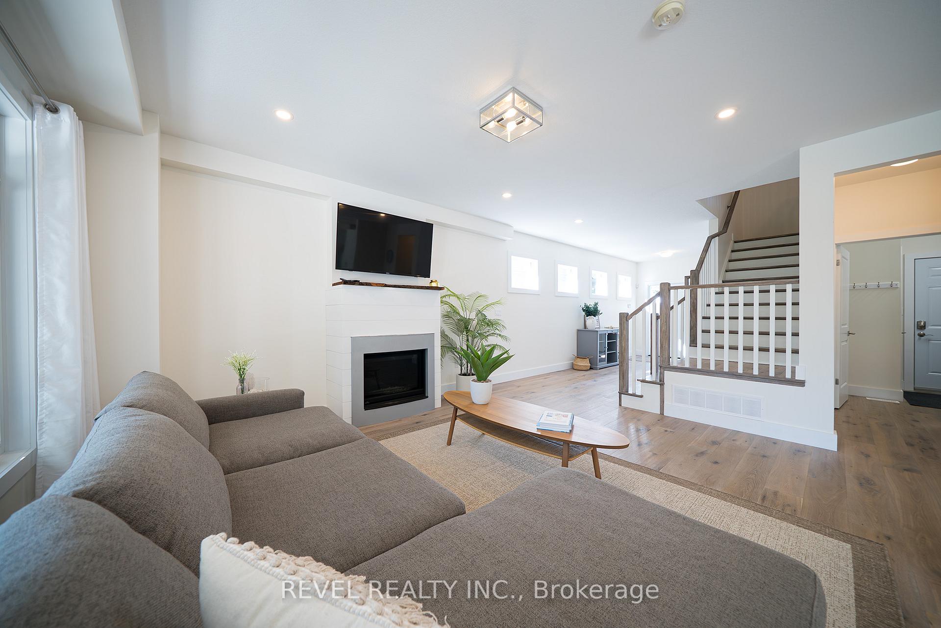 Photo 8 of 38 Lakeview Avenue, Norfolk, Port Dover — HOMEH