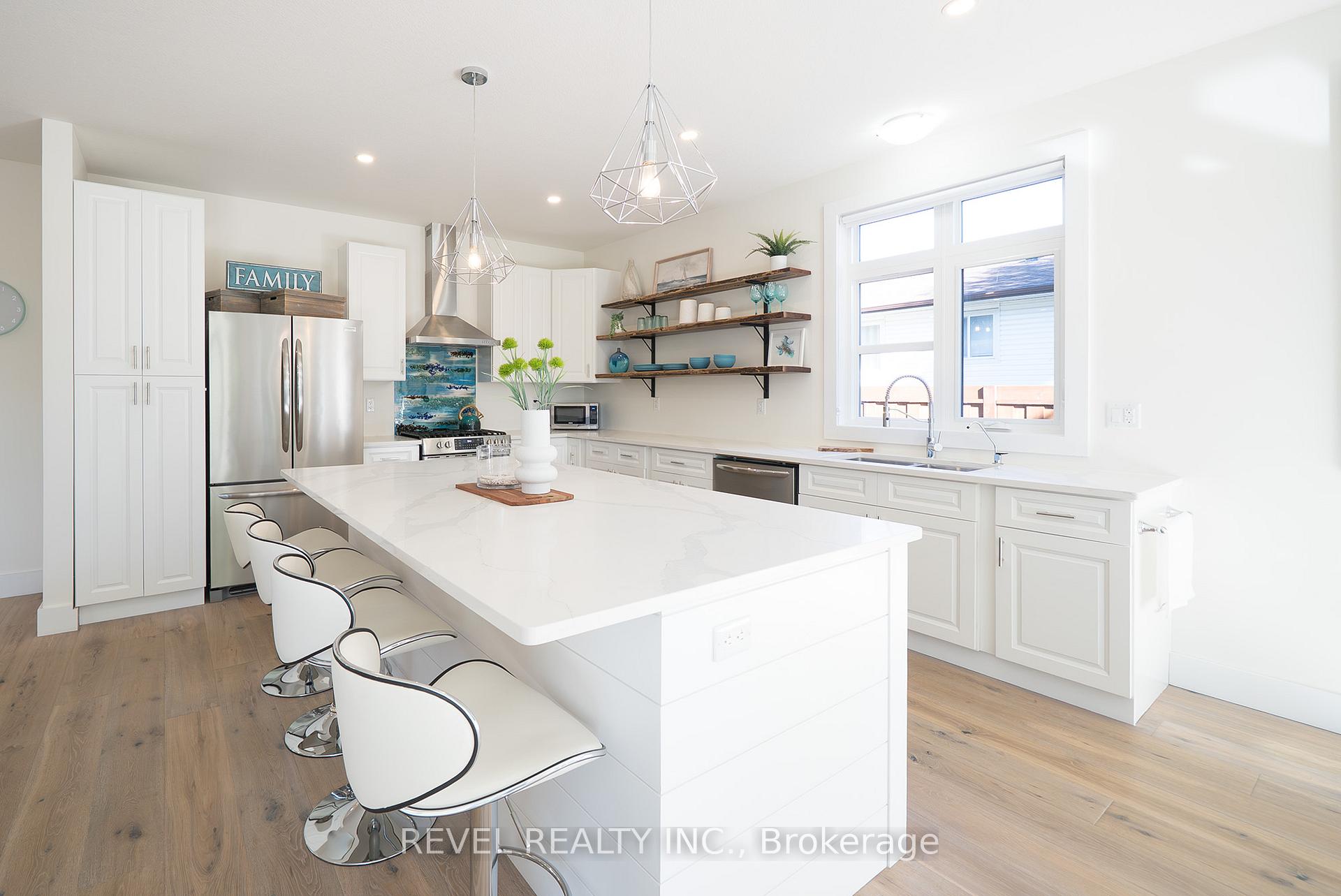 Photo 11 of 38 Lakeview Avenue, Norfolk, Port Dover — HOMEH