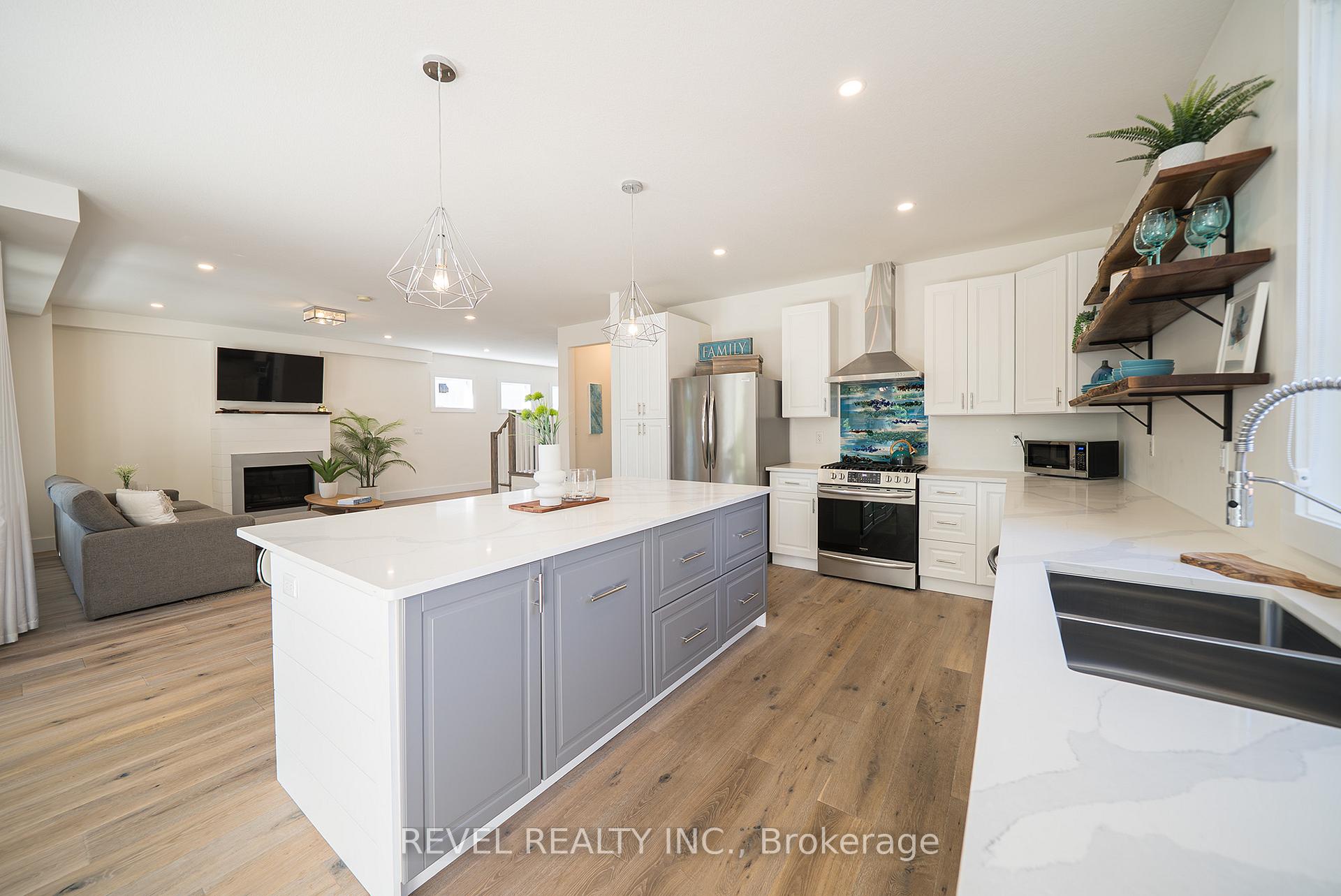 Photo 17 of 38 Lakeview Avenue, Norfolk, Port Dover — HOMEH