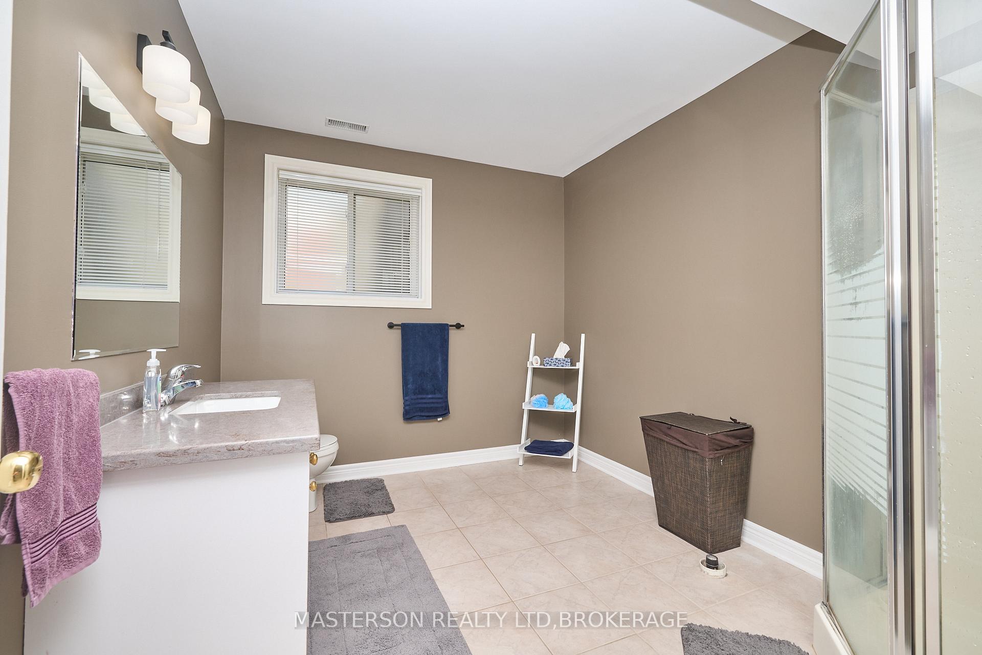 Photo 22 of 6906 Kelly Drive, Niagara Falls, Forestview — HOMEH