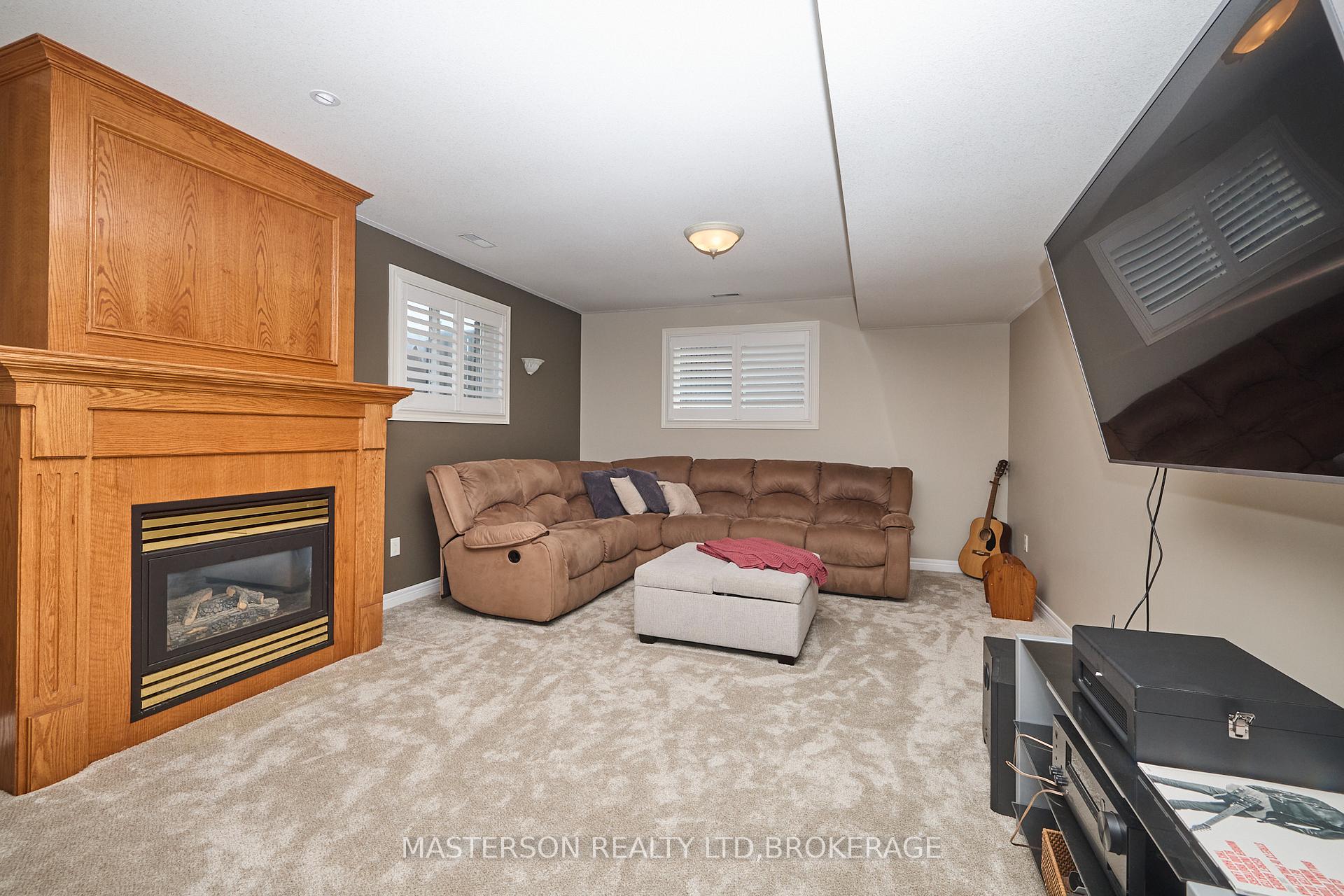 Photo 24 of 6906 Kelly Drive, Niagara Falls, Forestview — HOMEH